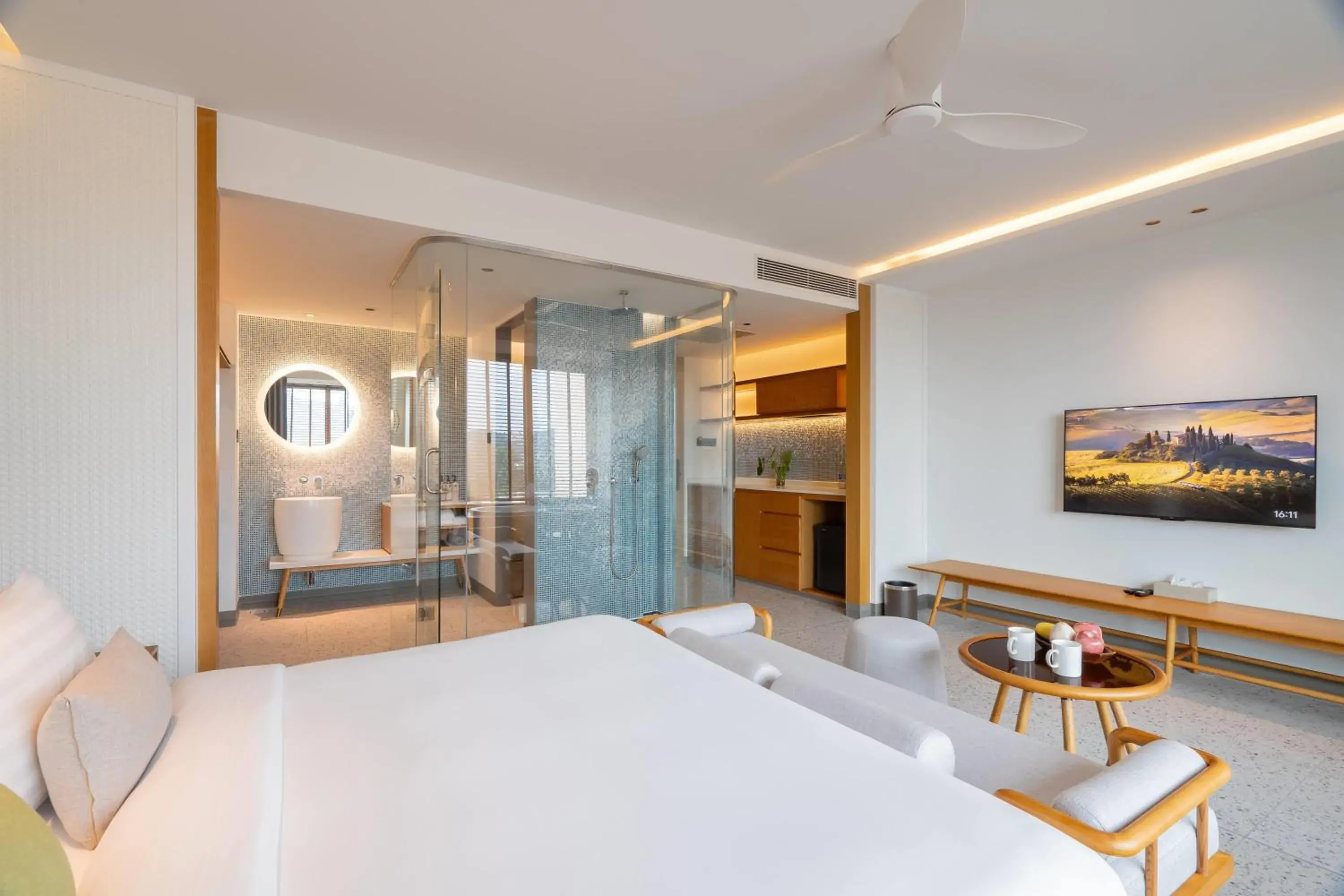 Deluxe King Room in Wyndham Garden Phuket Kamala Deluxe King Room in Wyndham Garden Phuket Kamala