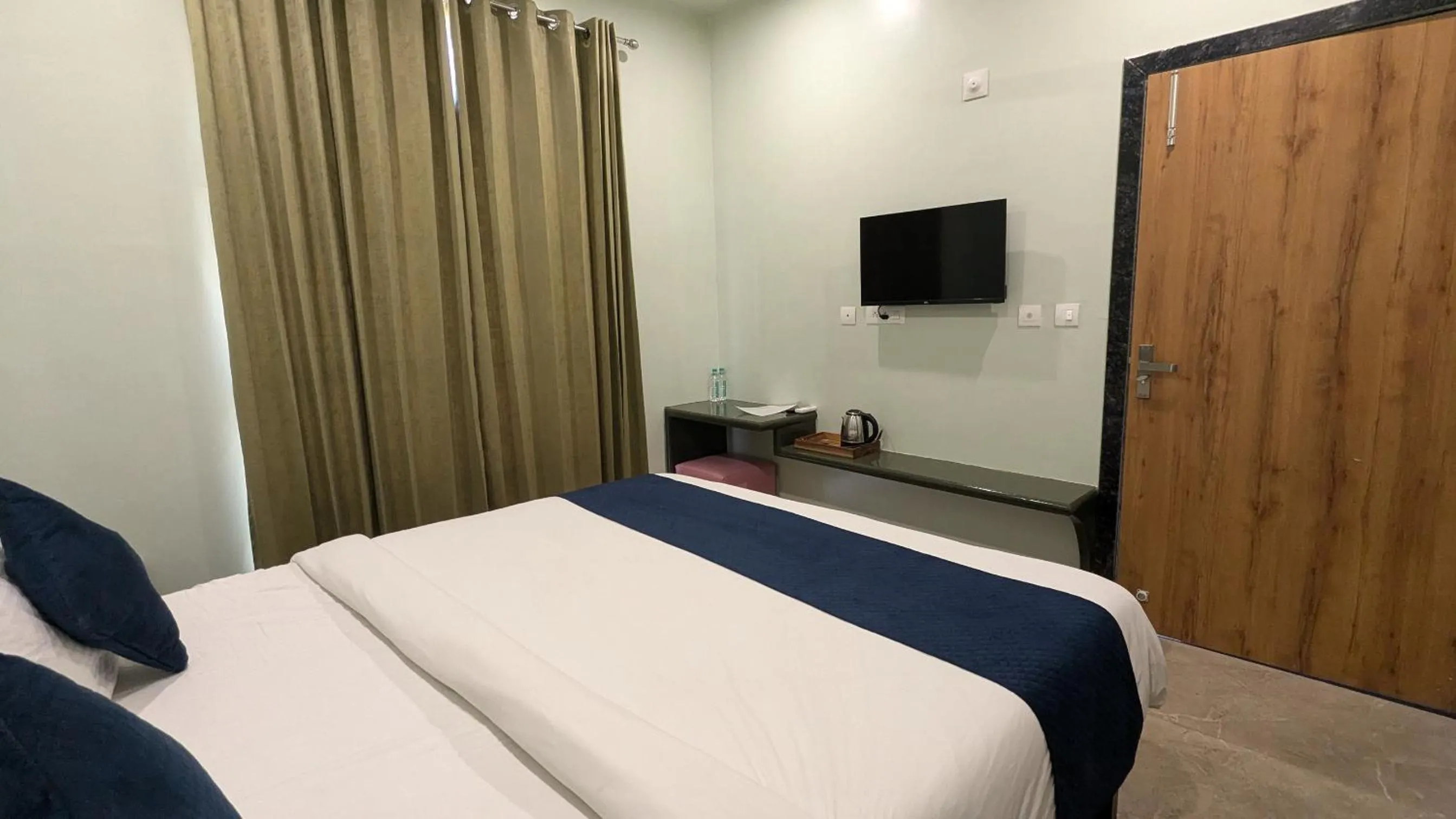 TV and multimedia in MAHA RAAS A unit of RAAS LEELA Hotels and Resort