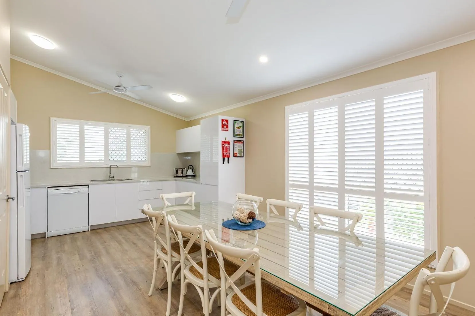 Kitchen or kitchenette in BIG4 Adventure Whitsunday Resort