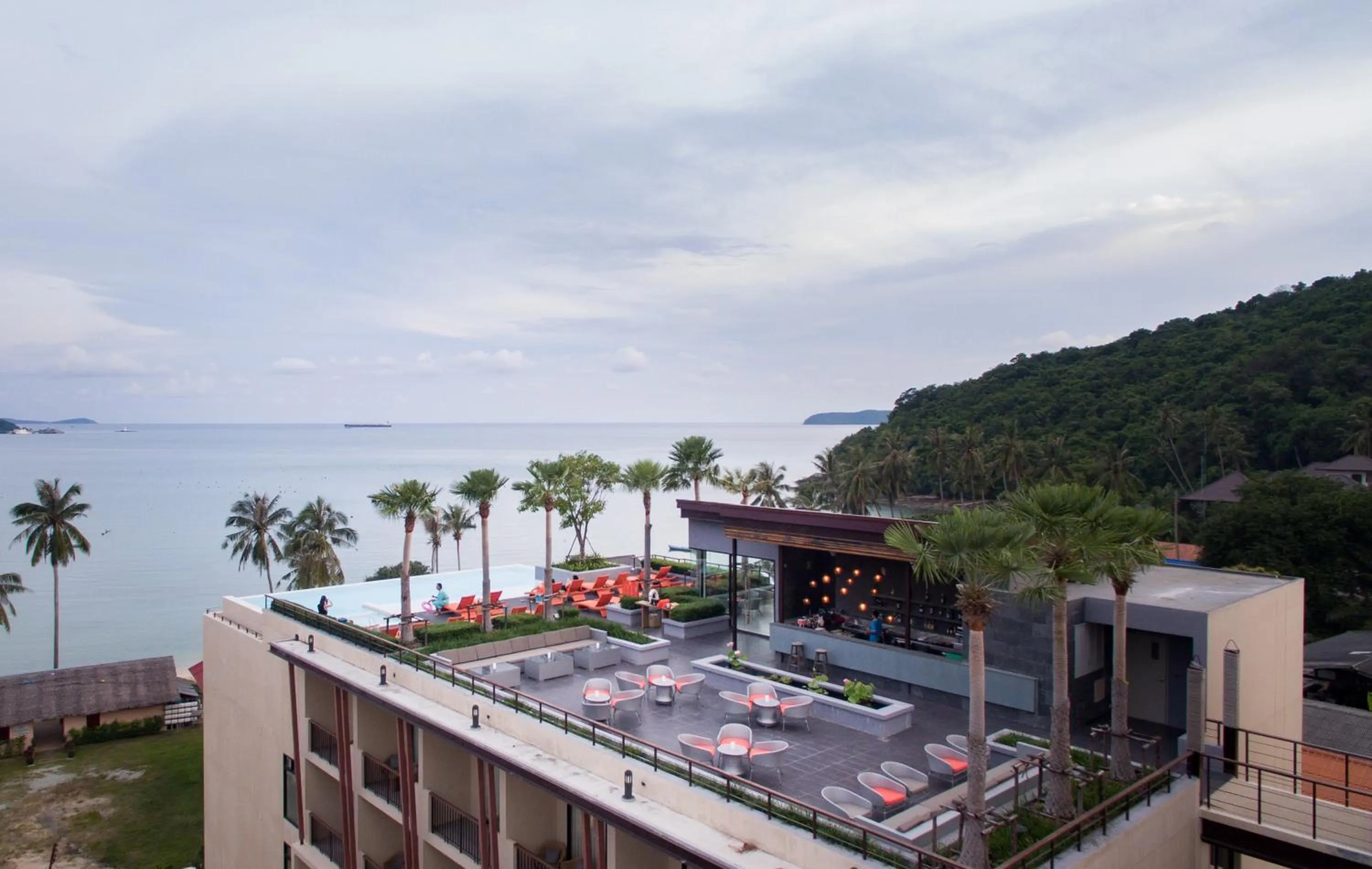 Restaurant/places to eat in Bandara Beach Resort, Phuket