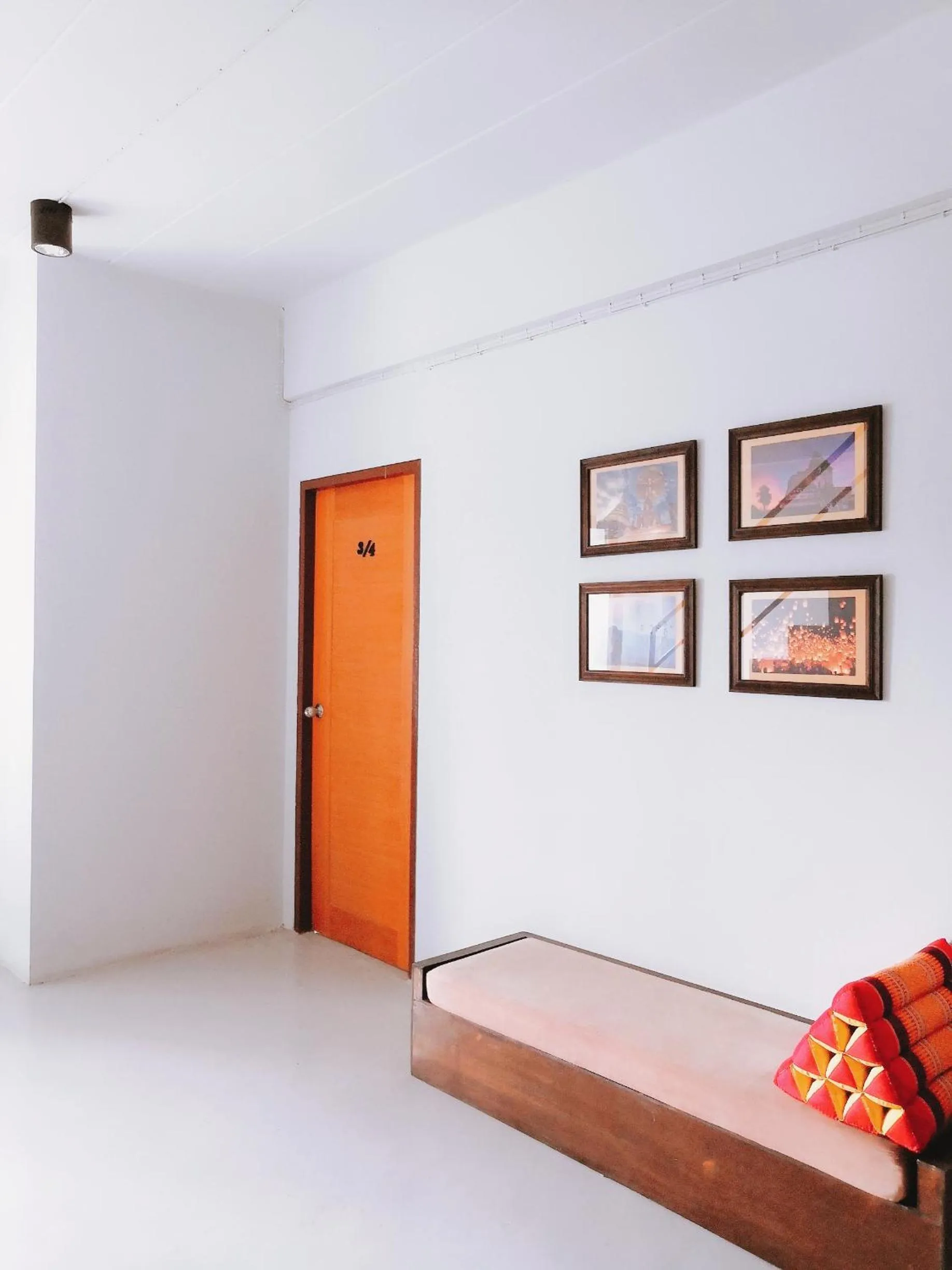 Bed in Little Lanna Guesthouse