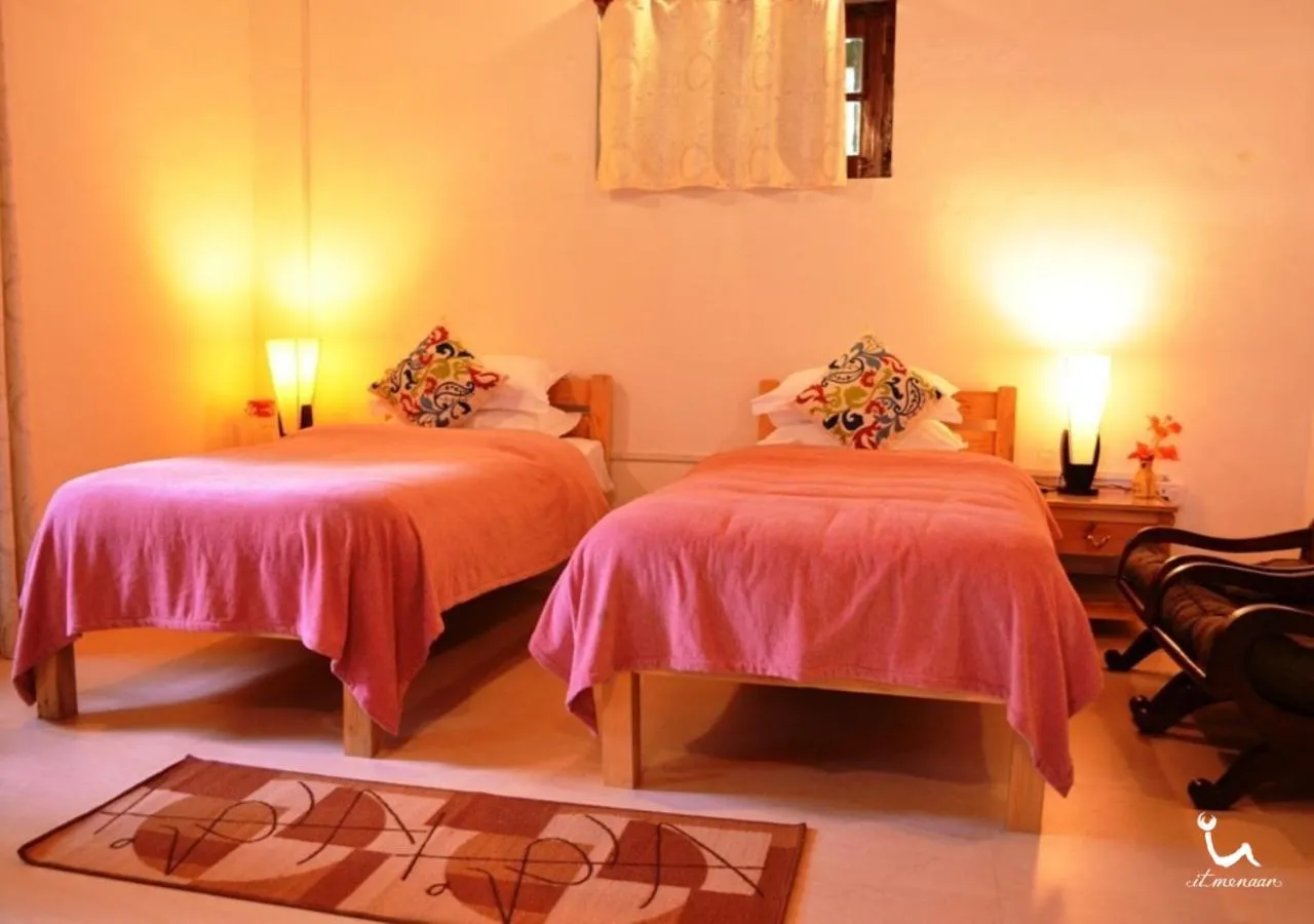 Photo of the whole room in Fredy's Bungalow near Nainital
