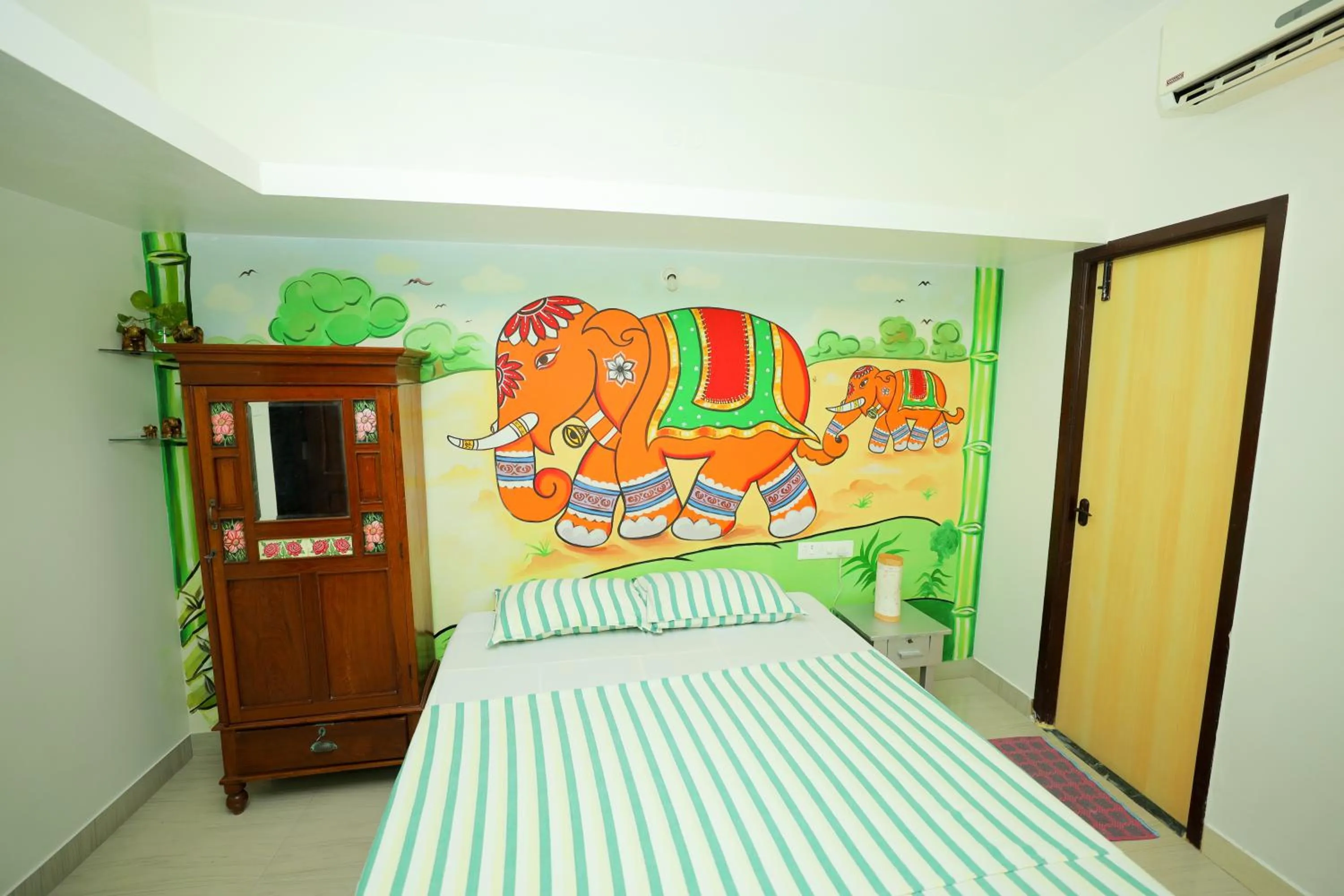 Bed in La Maison Radha