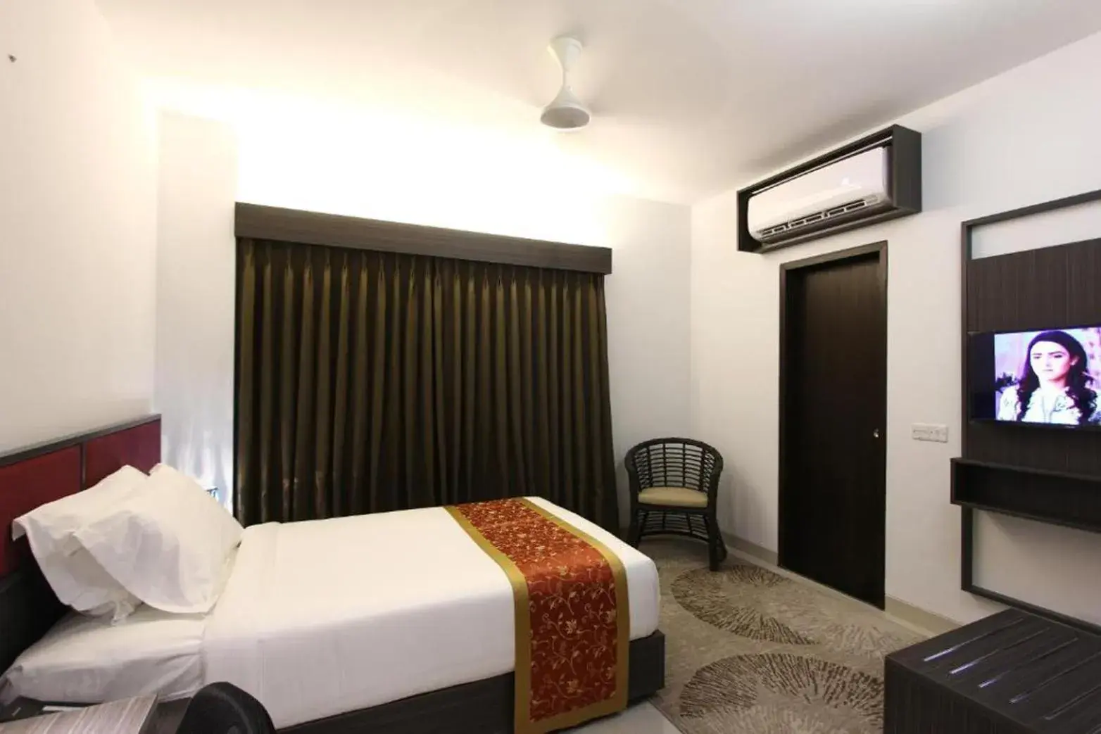 Deluxe King Room in Spring Hill Serviced Apartments Gulshan Deluxe King Room in Spring Hill Serviced Apartments Gulshan