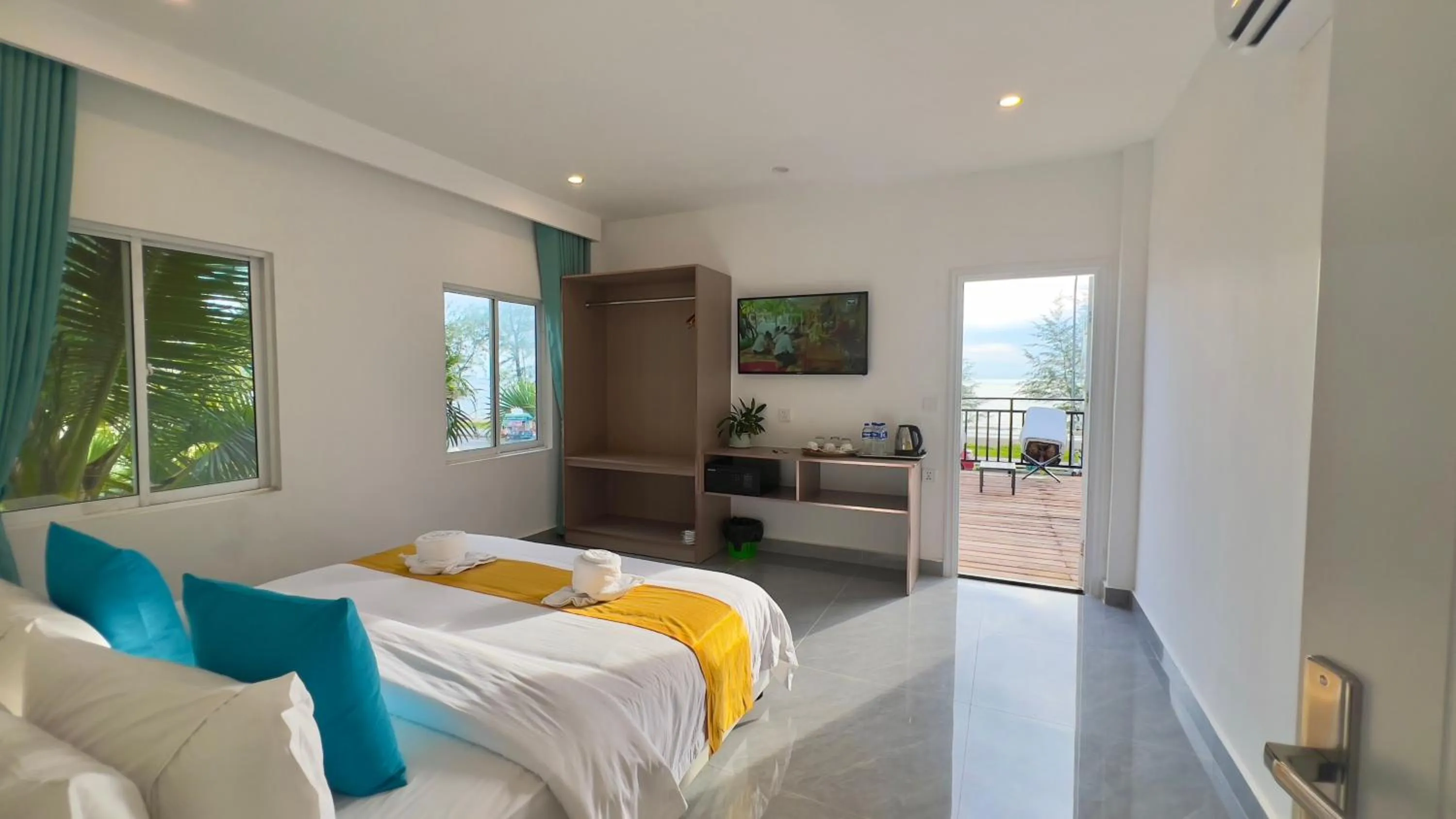 Bed in Mary Beach Hotel & Resort