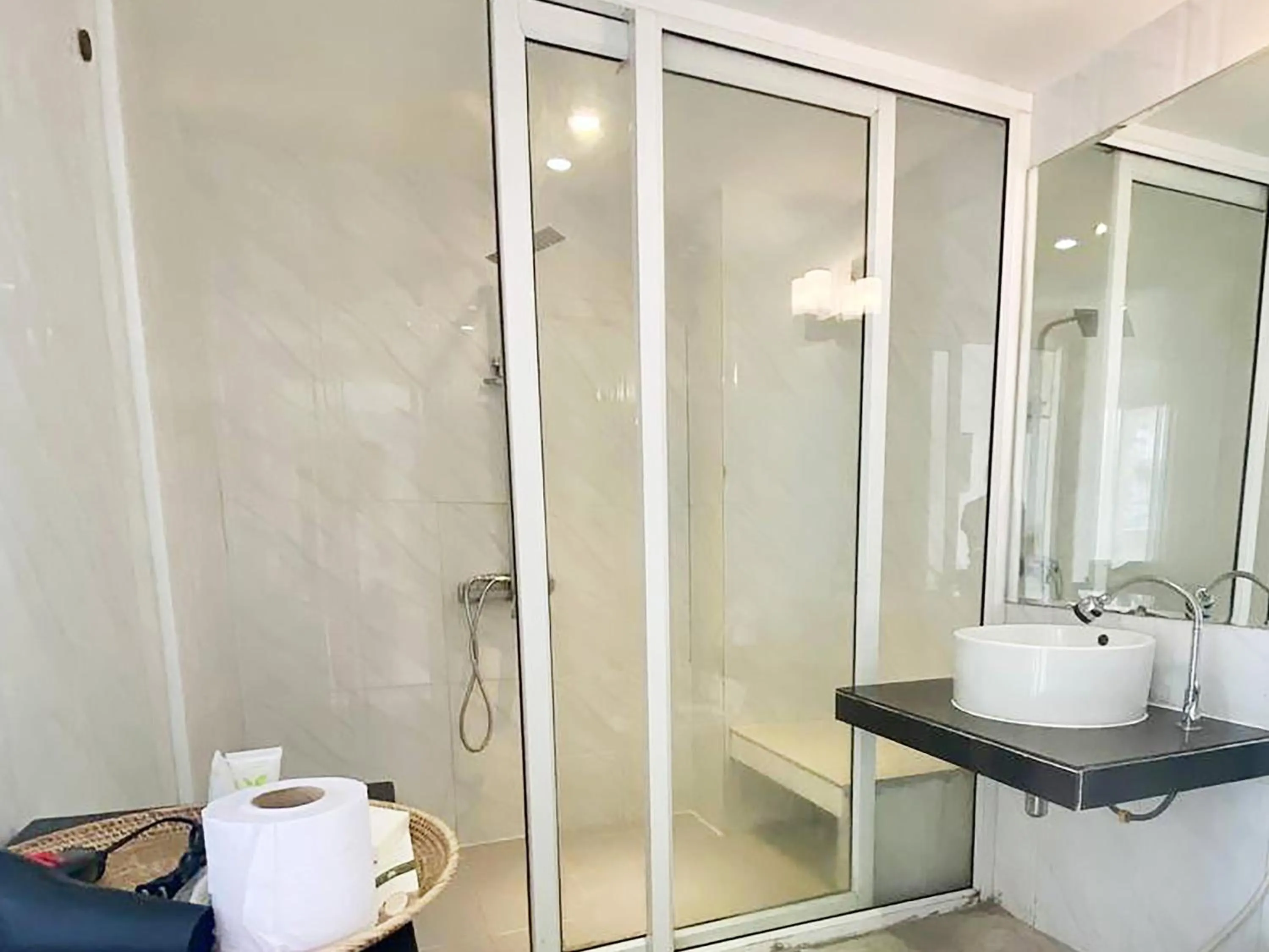 Bathroom in Mary Beach Hotel & Resort