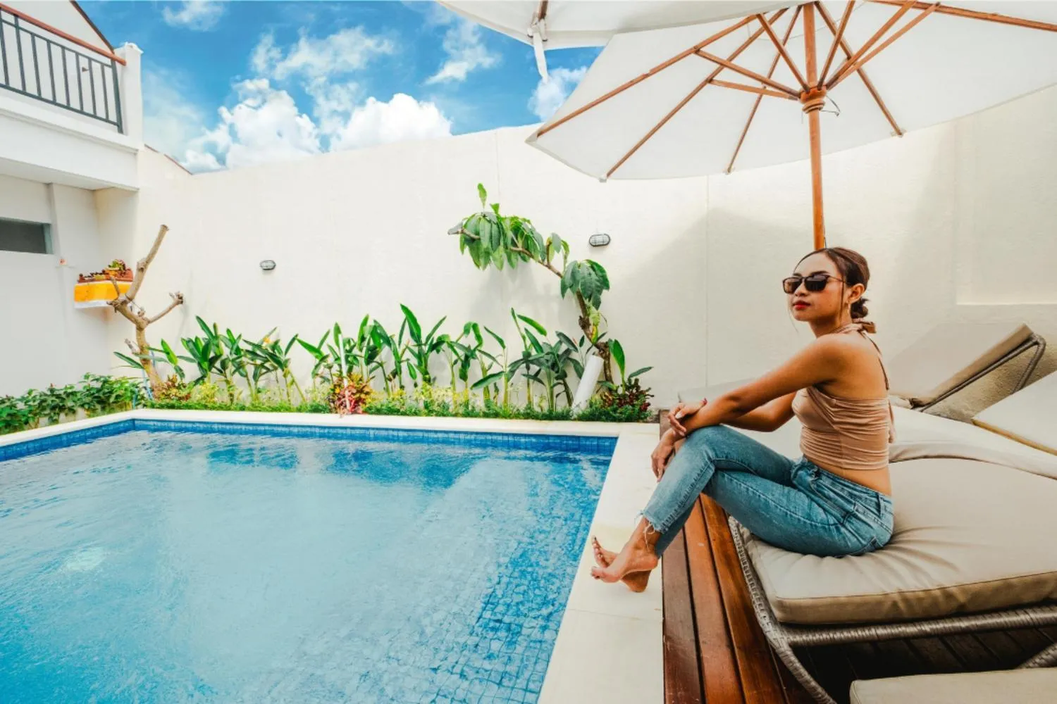 Pool view in Turtle Shelter Guest House