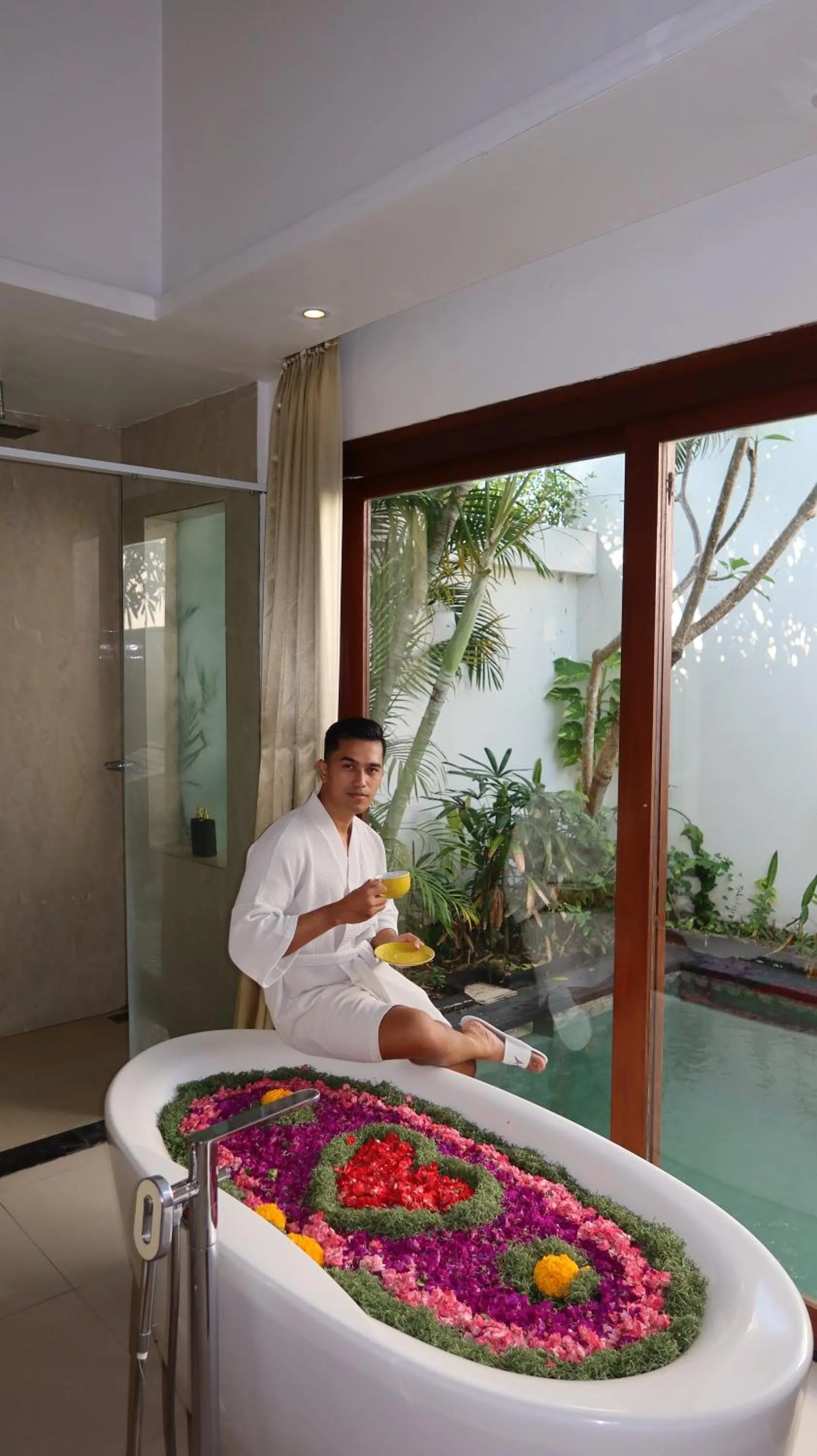 Bathroom in Anari Villas Kuta by The Wina Resorts