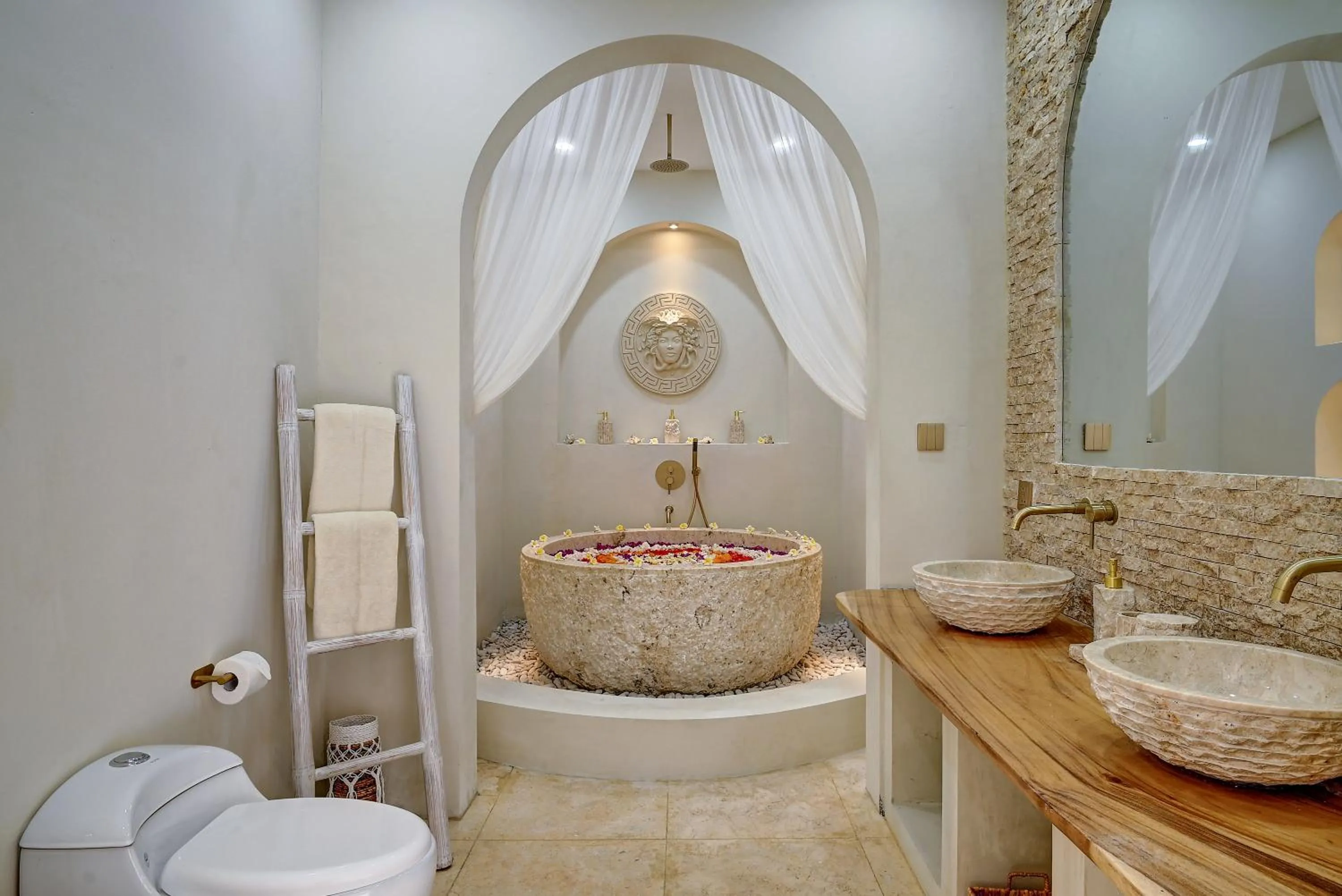 Hot Tub in The Medusa Villas Bali