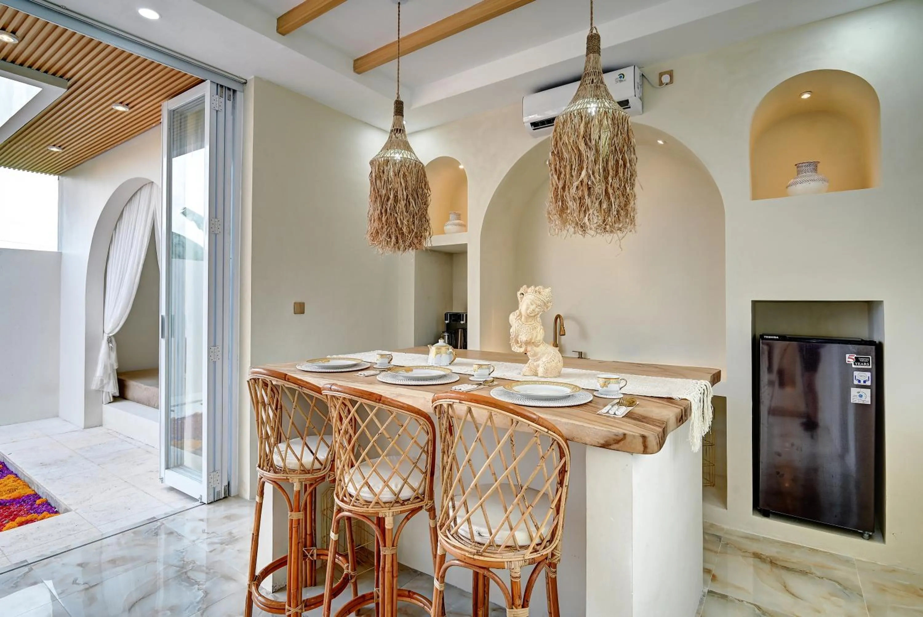 Kitchen or kitchenette in The Medusa Villas Bali