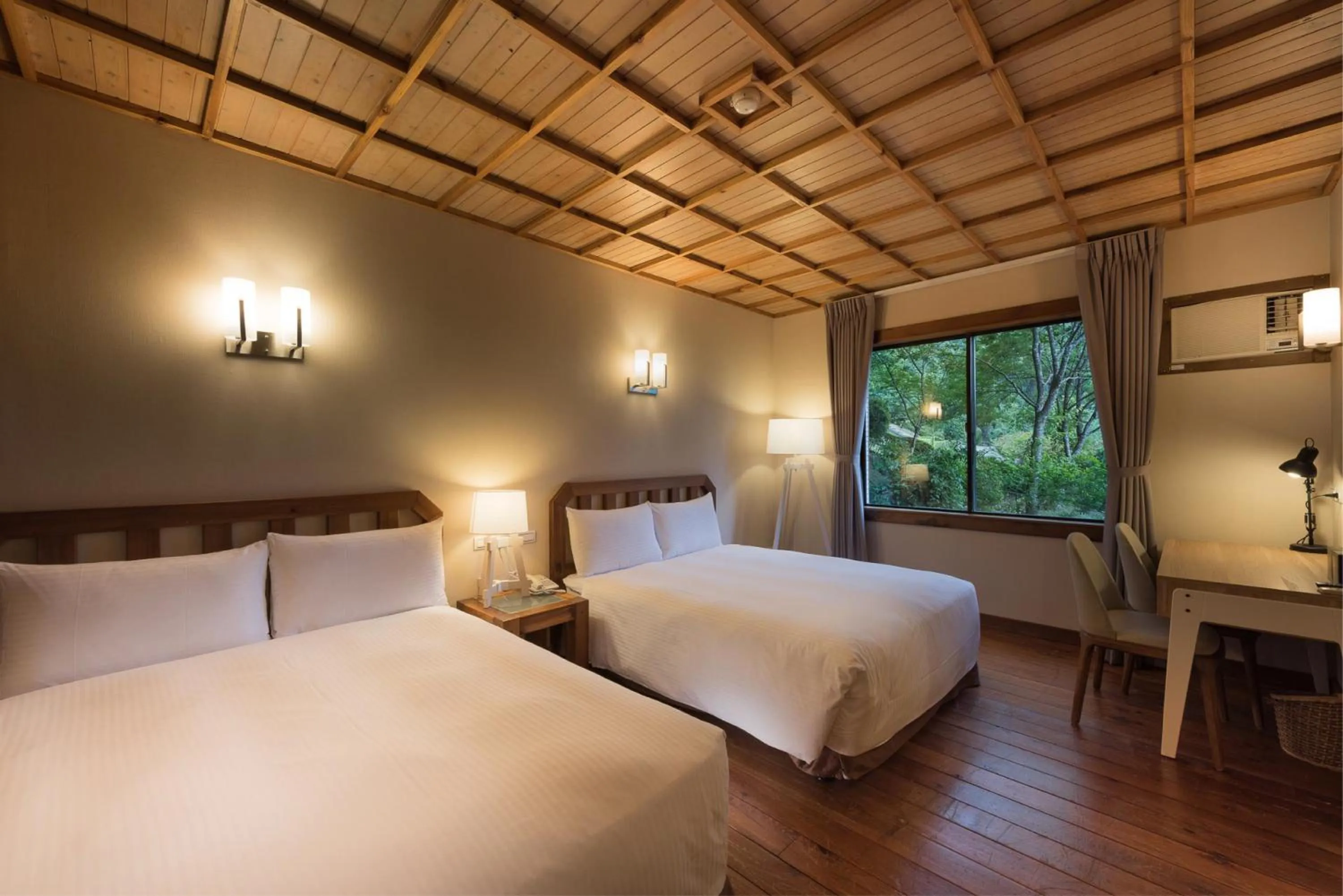 Bedroom, Bed in Chilan Hotel
