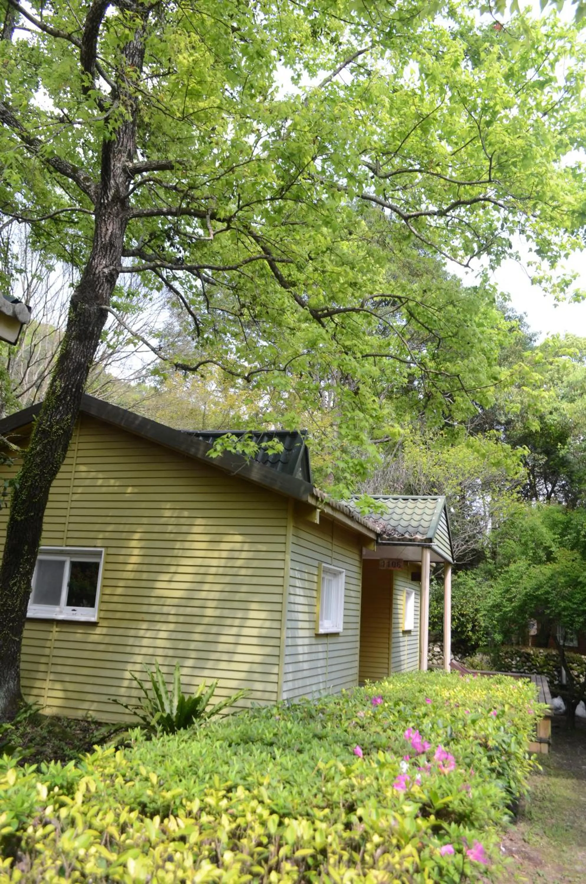 Facade/entrance in Chilan Hotel