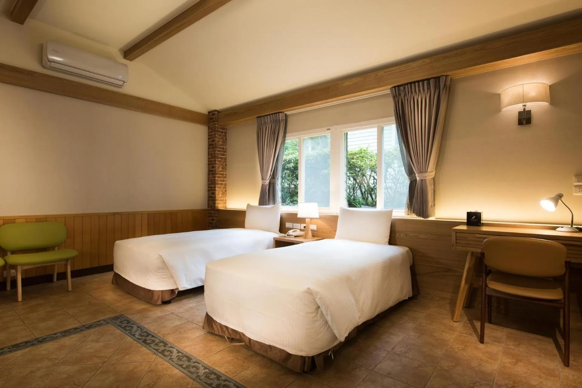 Bedroom, Bed in Chilan Hotel