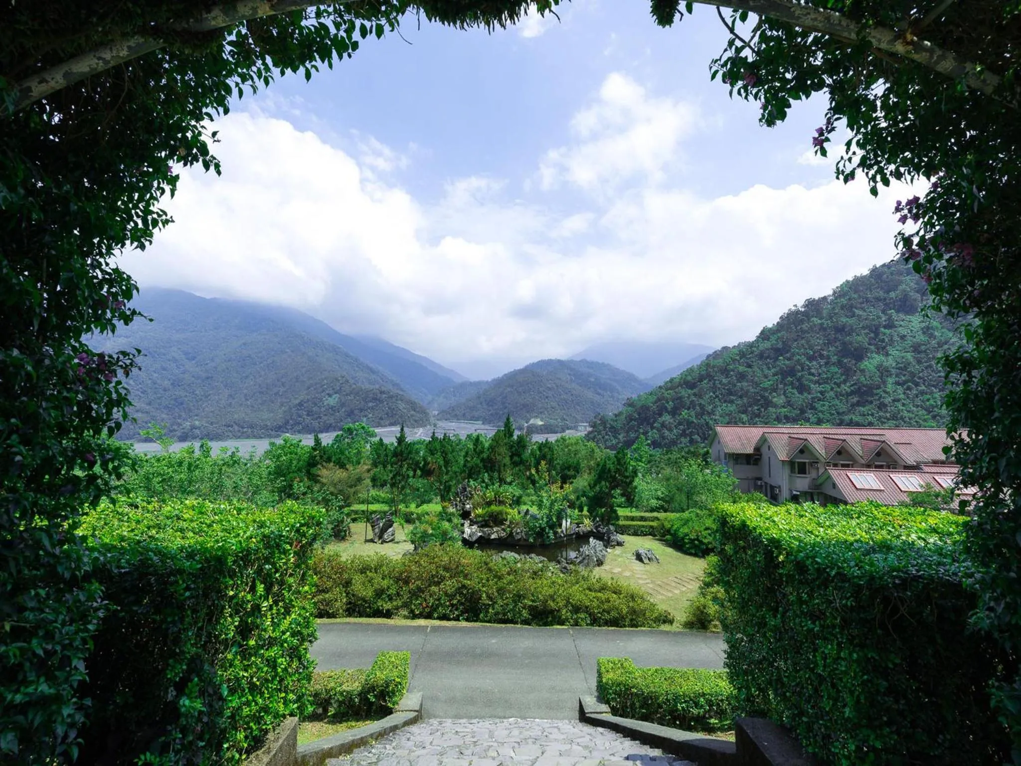 Mountain view in Chilan Hotel