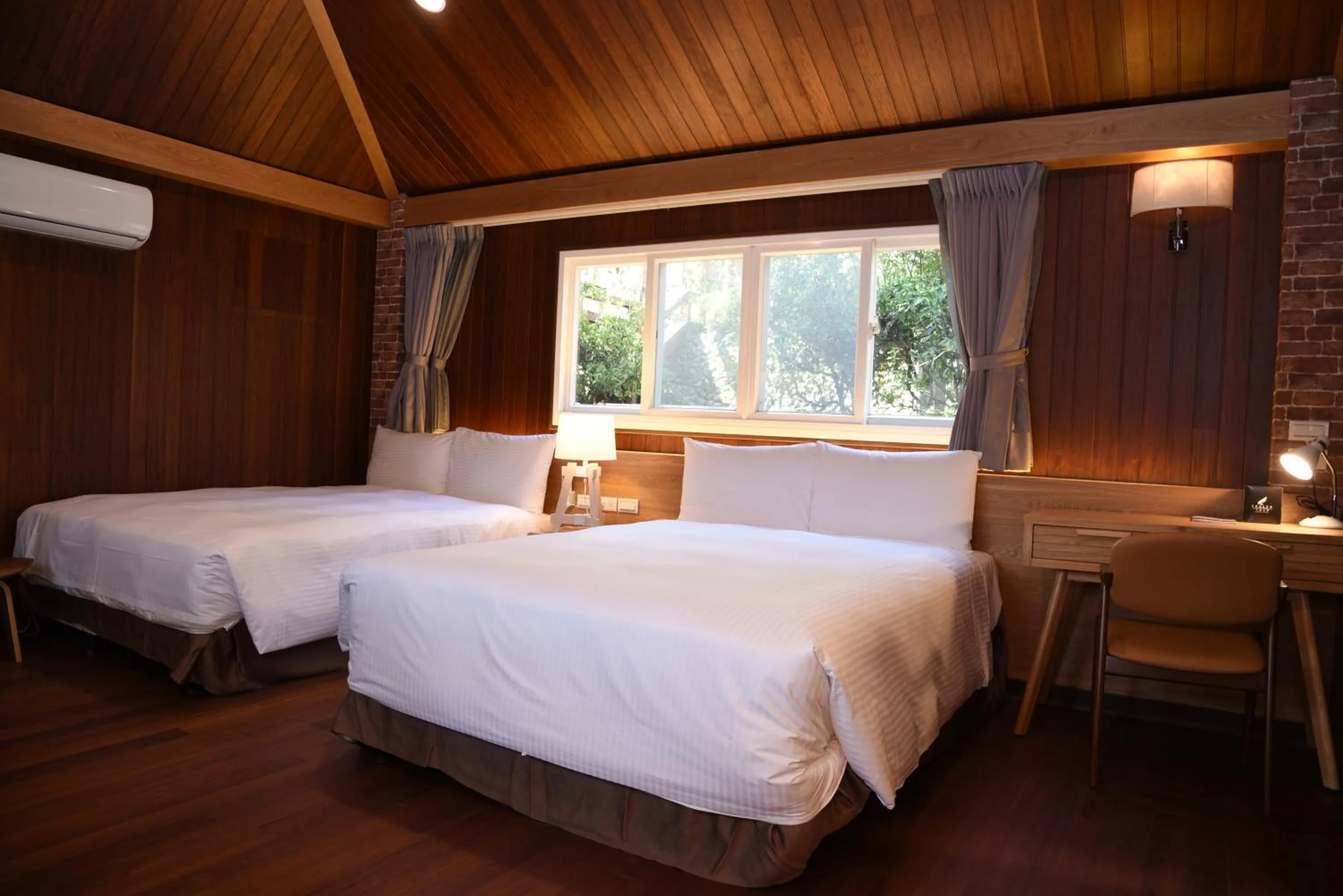 Bedroom, Bed in Chilan Hotel