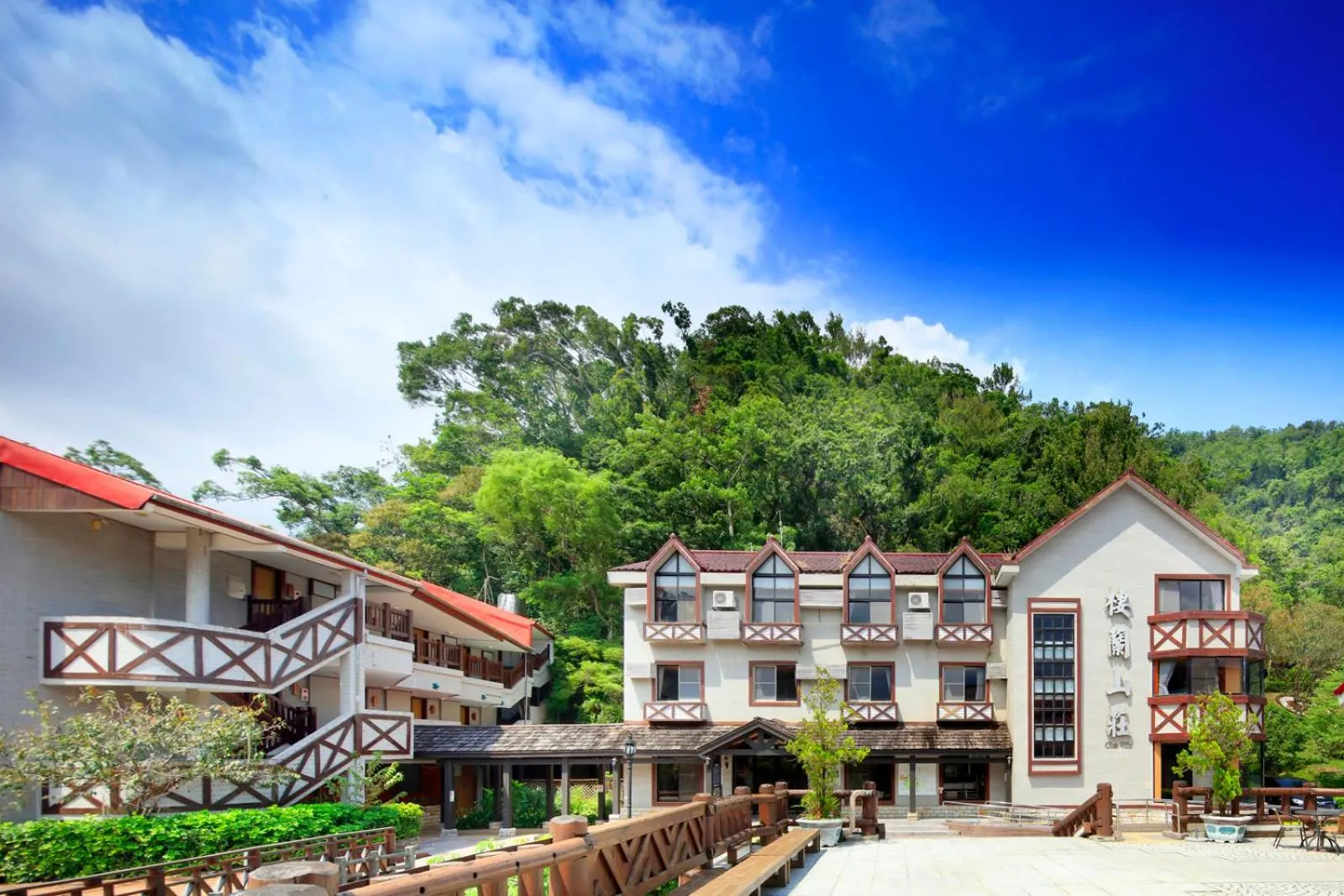 Property building in Chilan Hotel