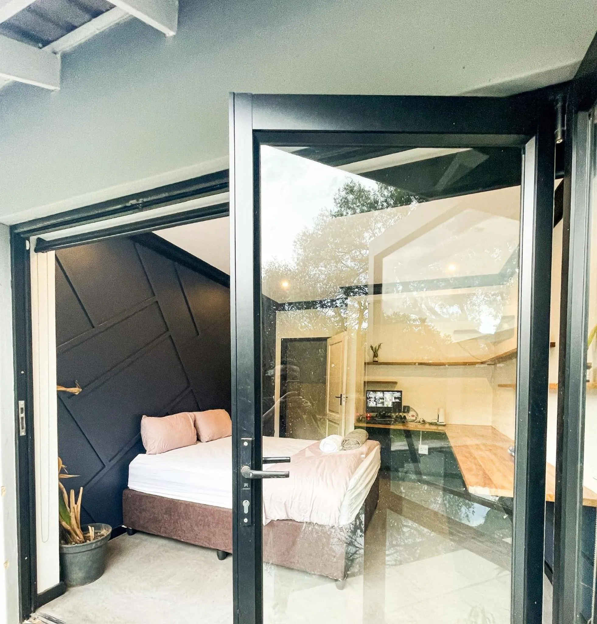 The Urban Sanctuary Boutique Hotel & Retreat