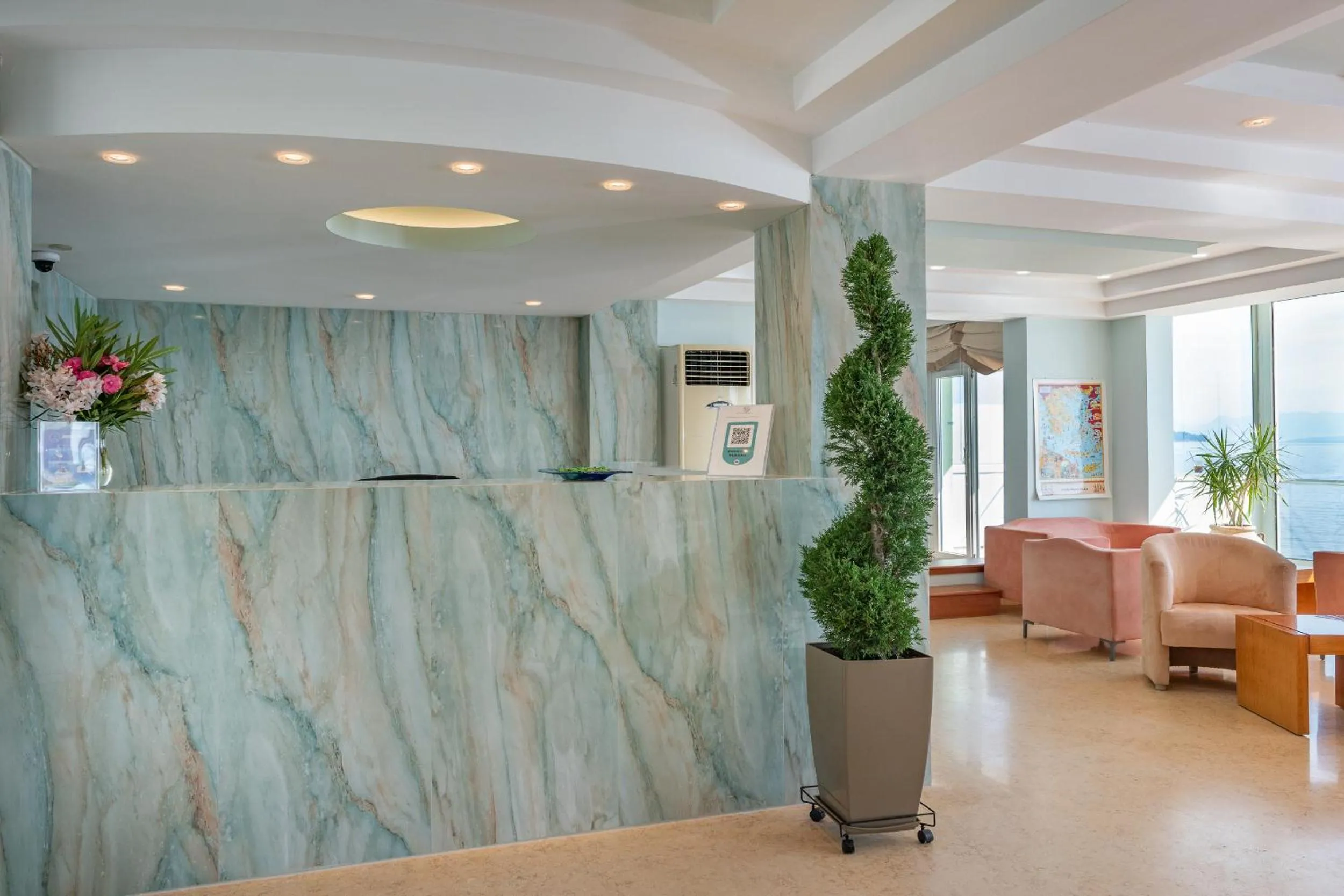 Lobby or reception in Corfu Maris