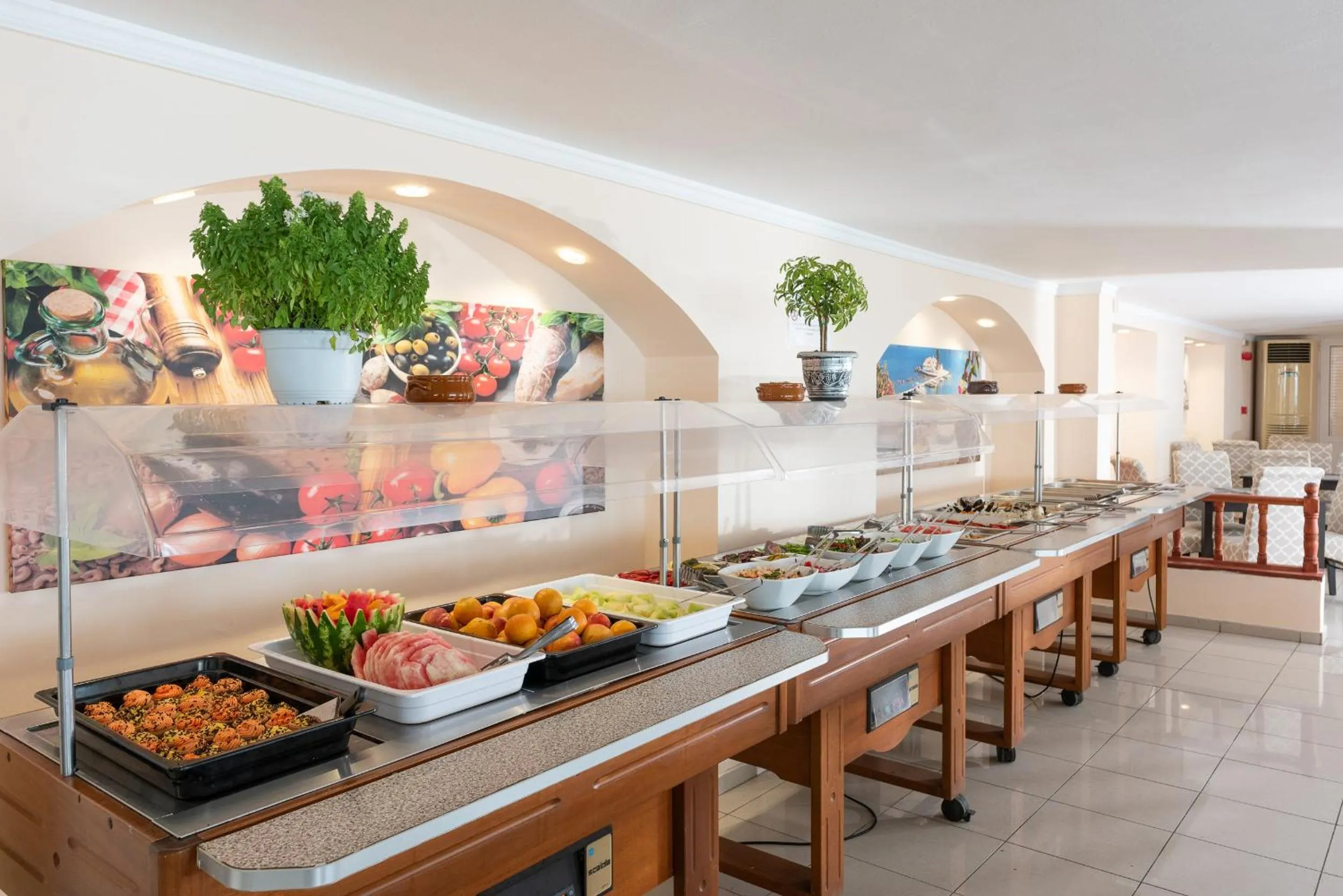 Restaurant/places to eat in Corfu Maris