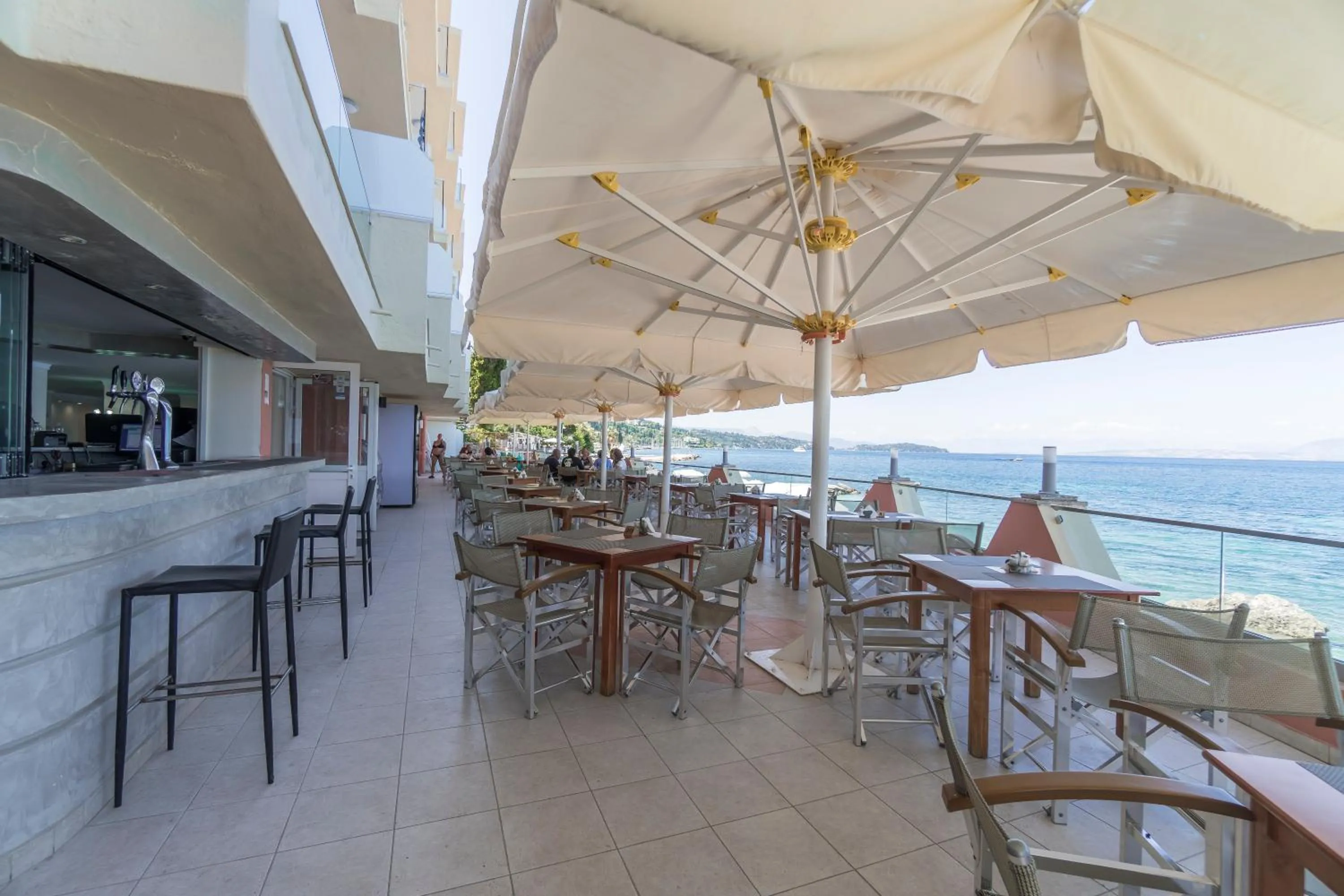 Restaurant/places to eat in Corfu Maris