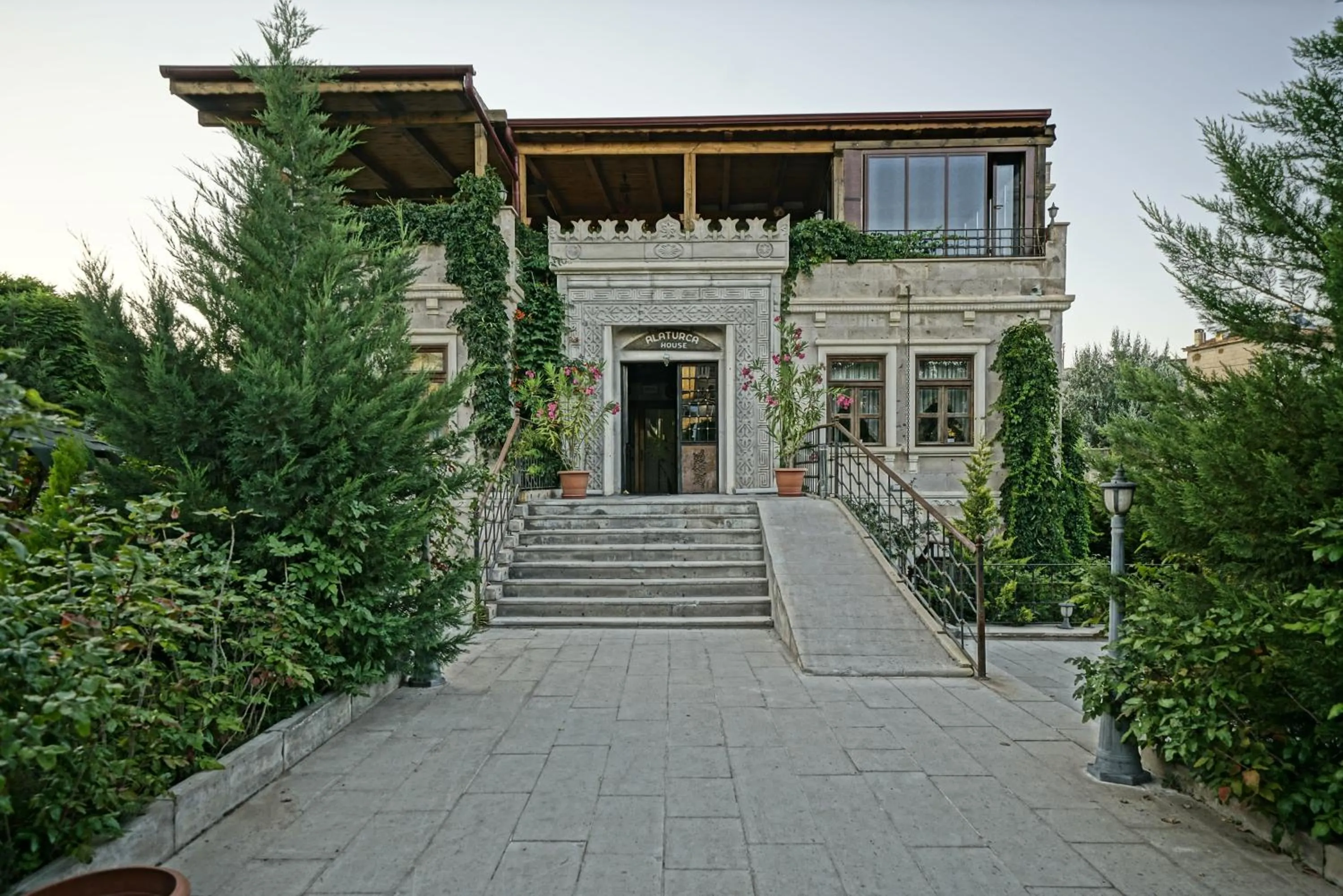 Facade/entrance in Alaturca House