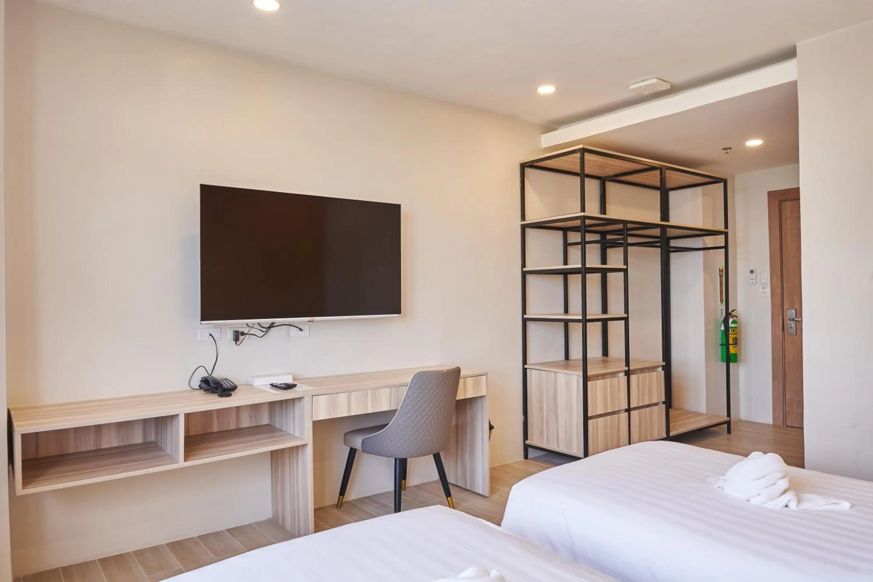 Bed in Treewoods Residences