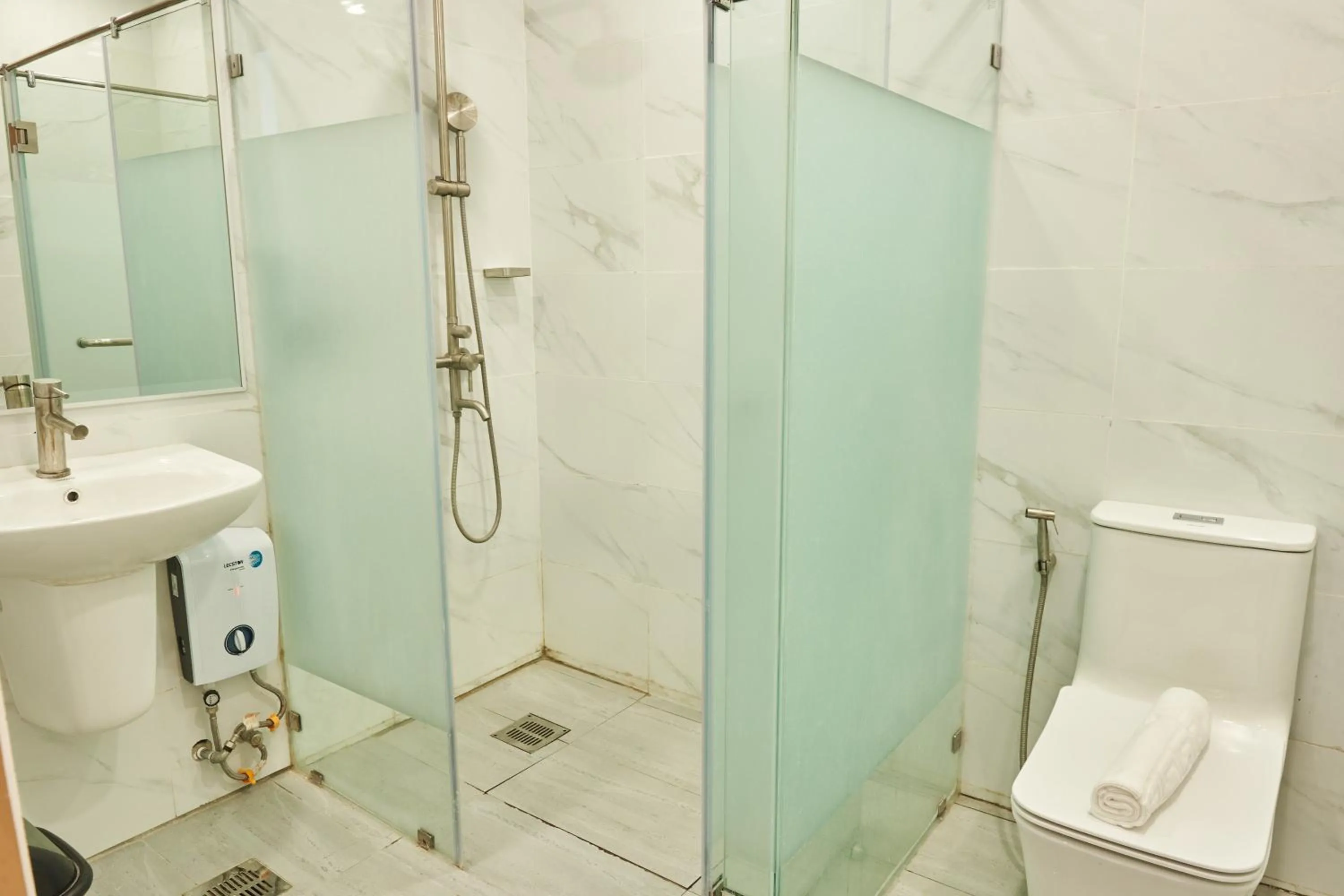 Shower in Treewoods Residences