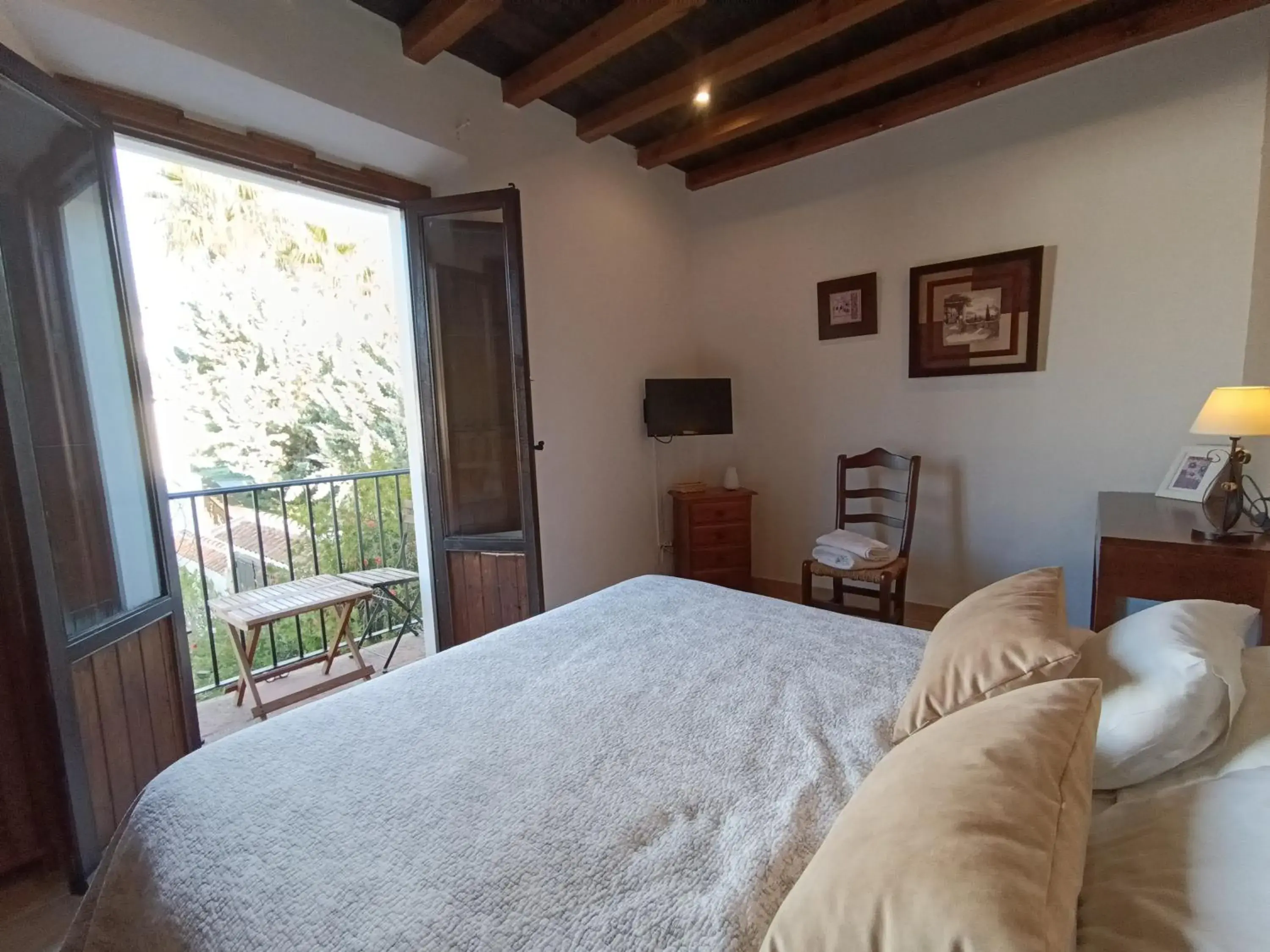 Double Room with Balcony in Hotel La Perla Blanca Double Room with Balcony in Hotel La Perla Blanca
