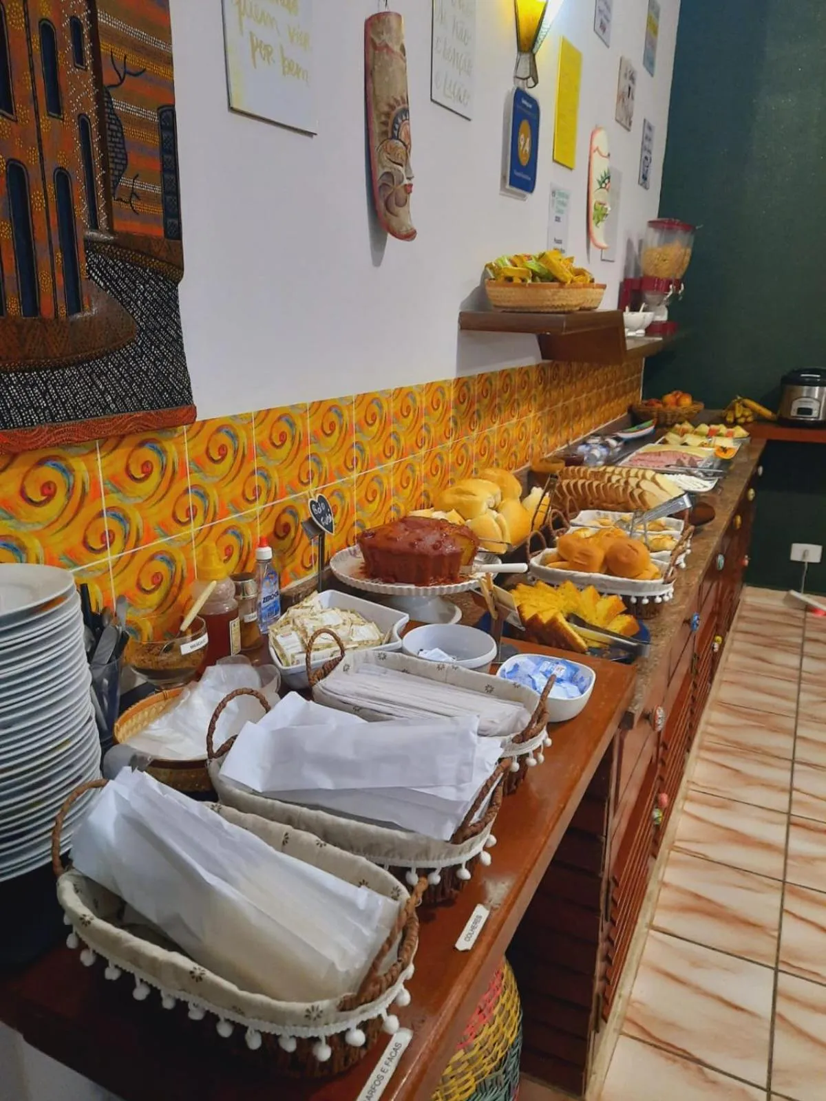 Buffet breakfast in Pousada Estrela Mare
