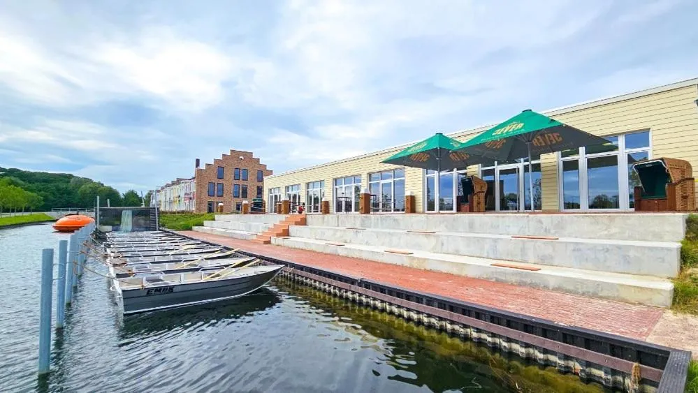 Hausboot - single occupancy in Wangerland Resort