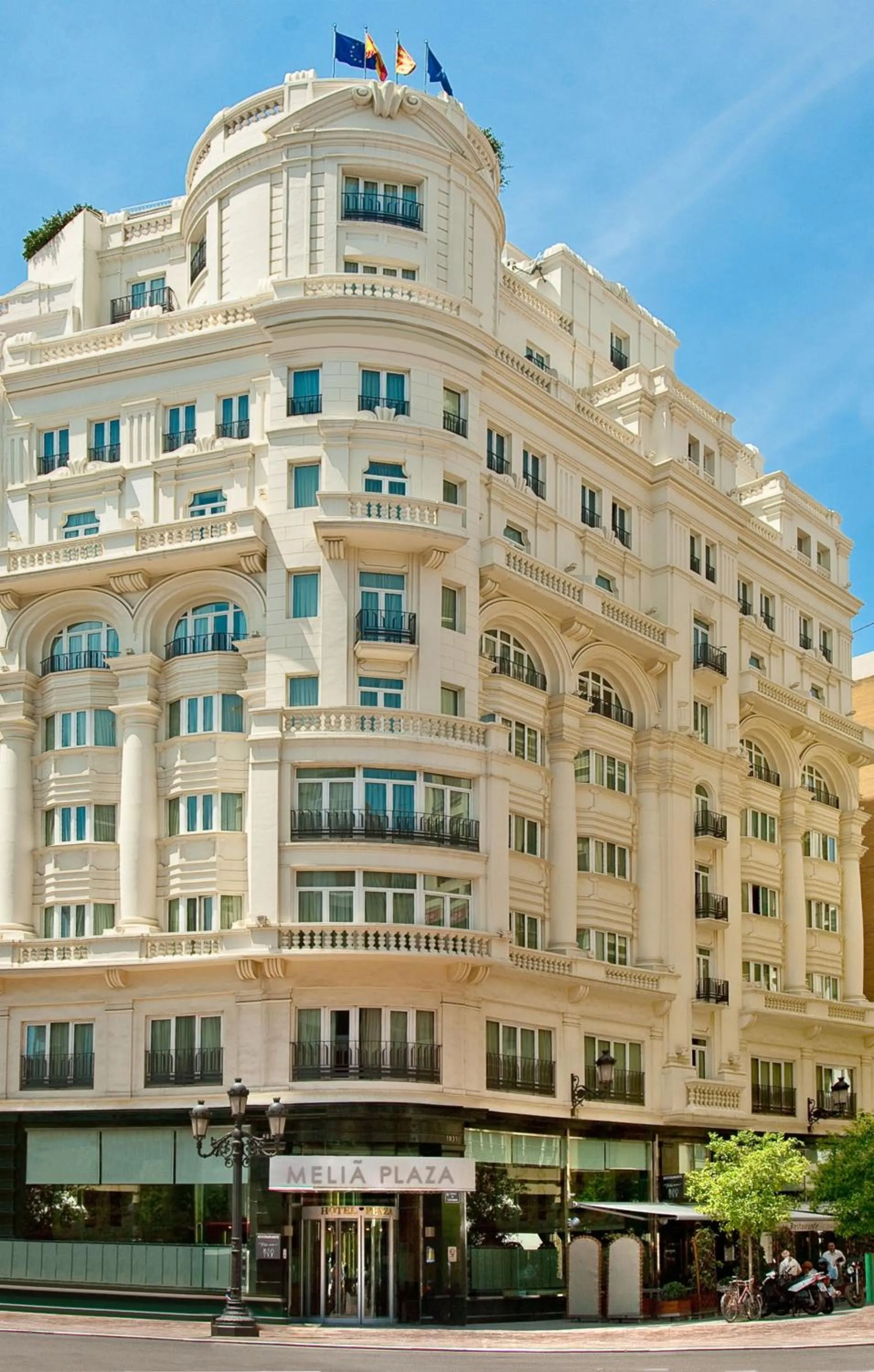 Property building in Melia Plaza Valencia