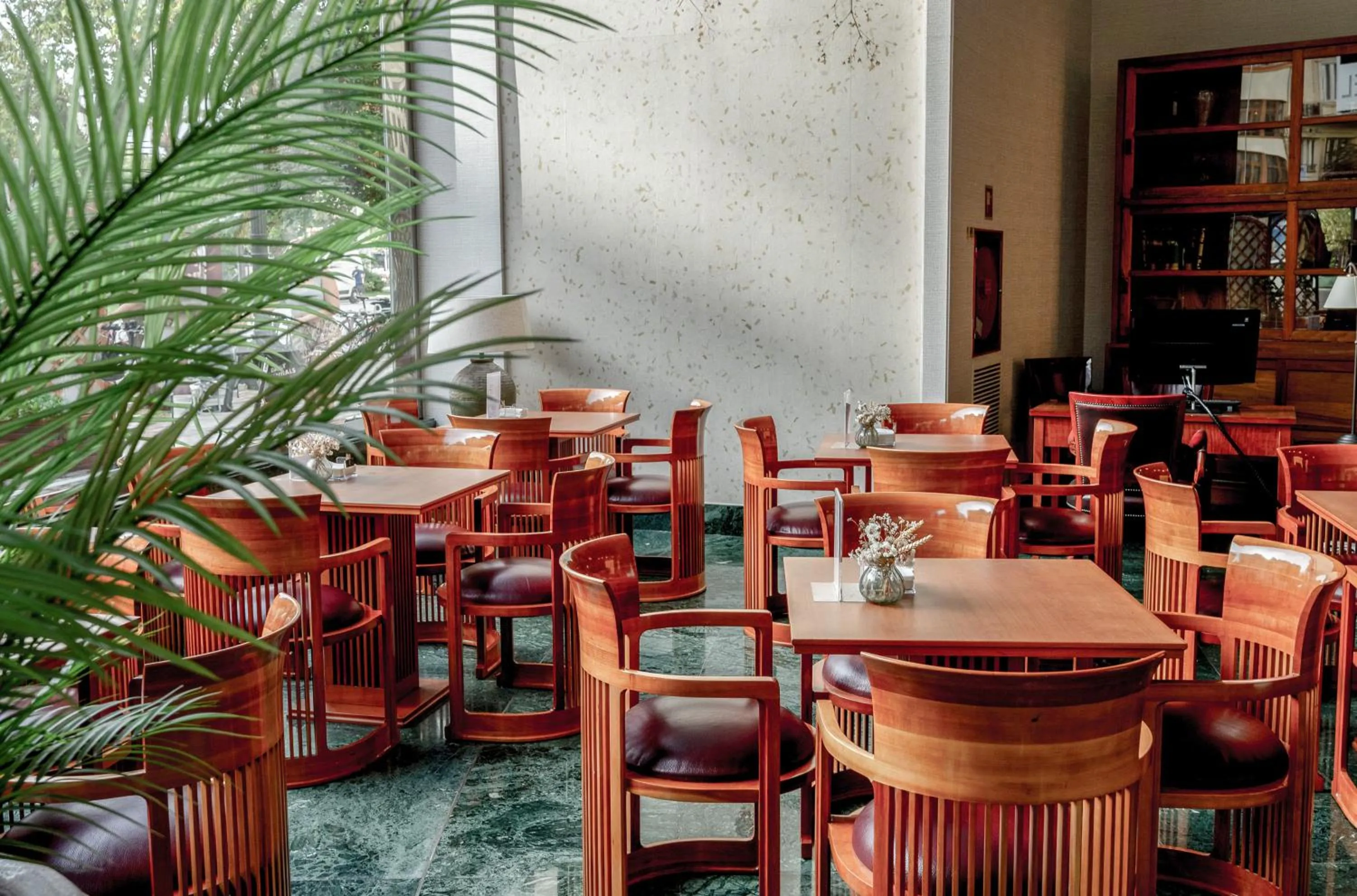 Lobby or reception in Melia Plaza Valencia