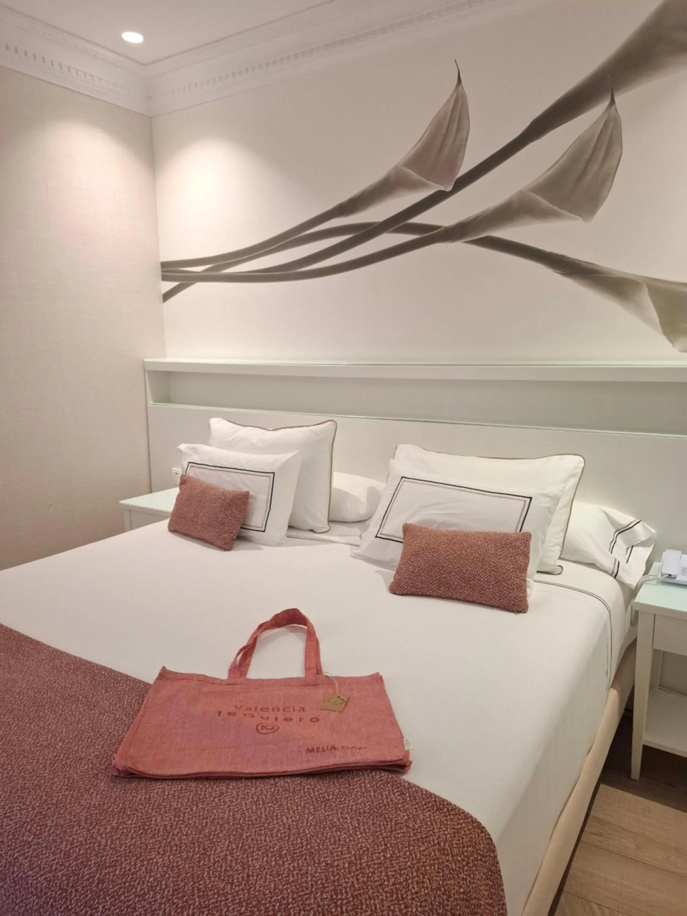 Bed in Melia Plaza Valencia