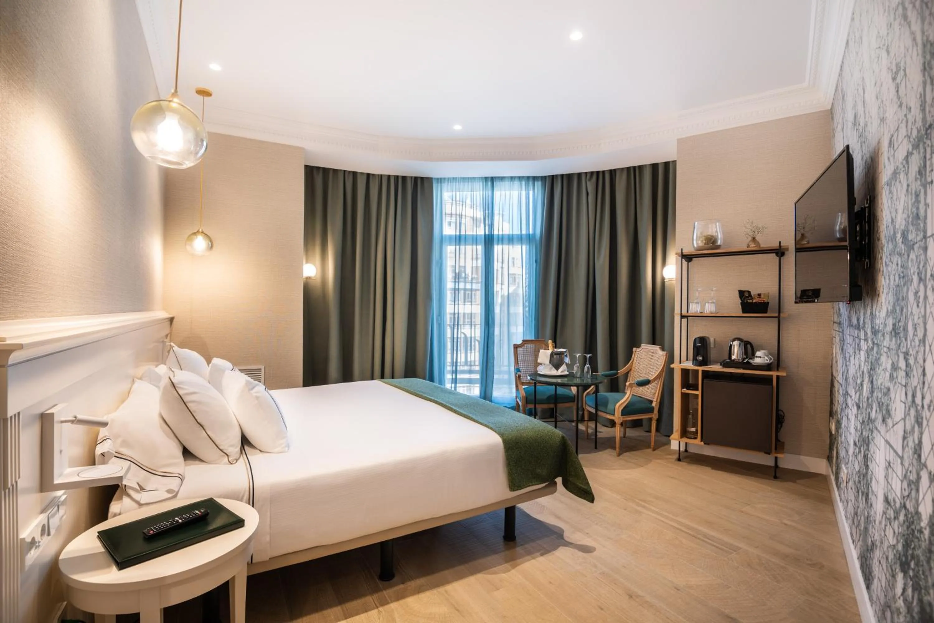 Bed in Melia Plaza Valencia