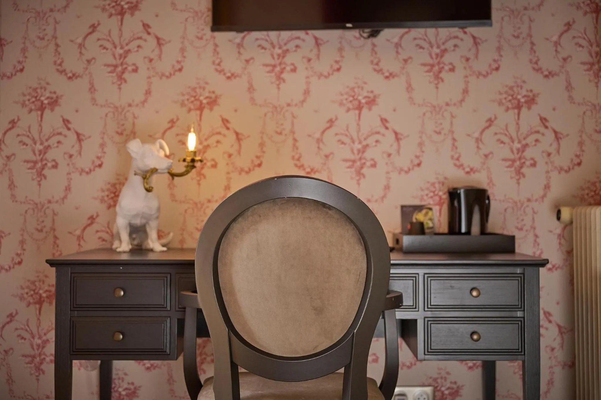 Coffee/tea facilities in Hôtel du Château Bois Guibert