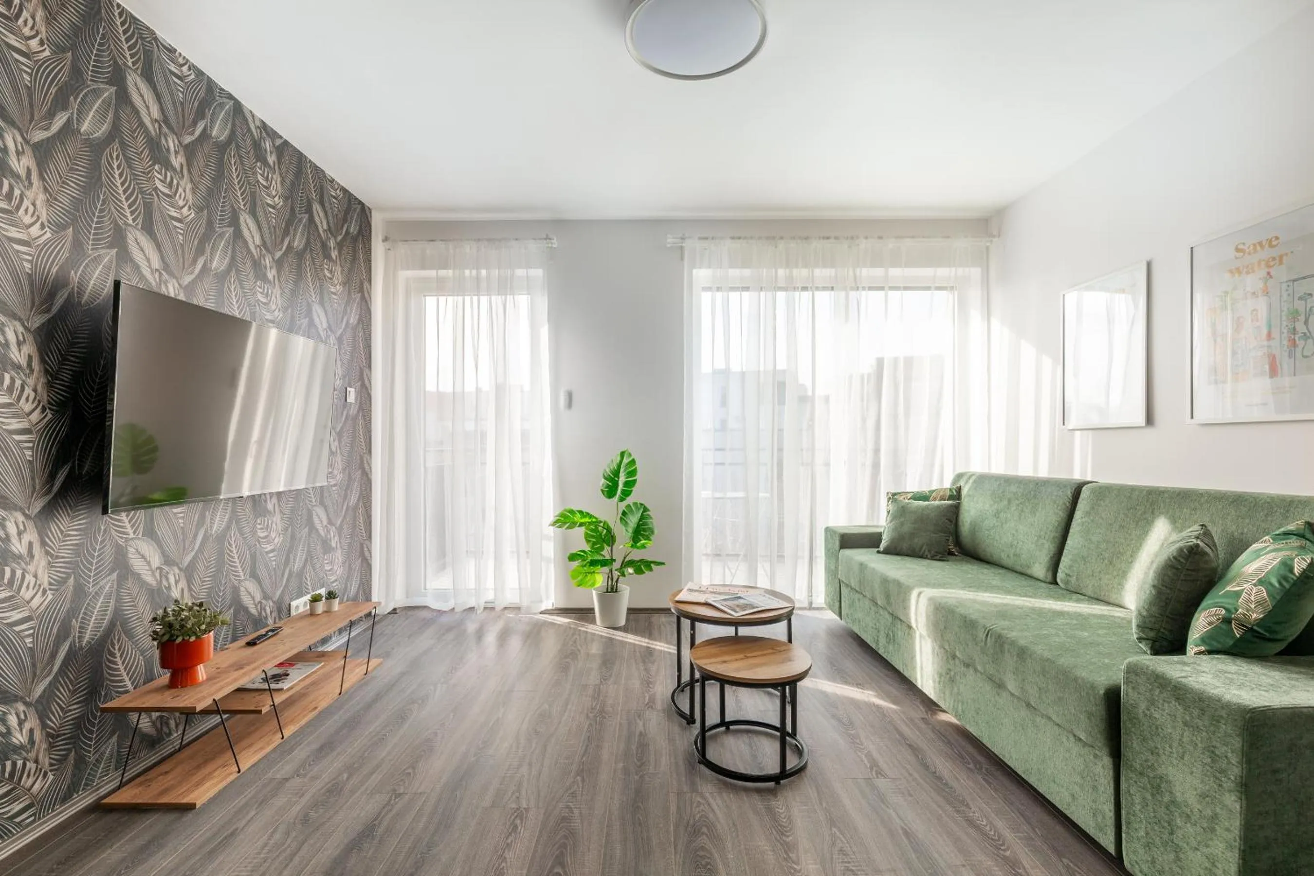 TV and multimedia in Hock Residence by Vagabond