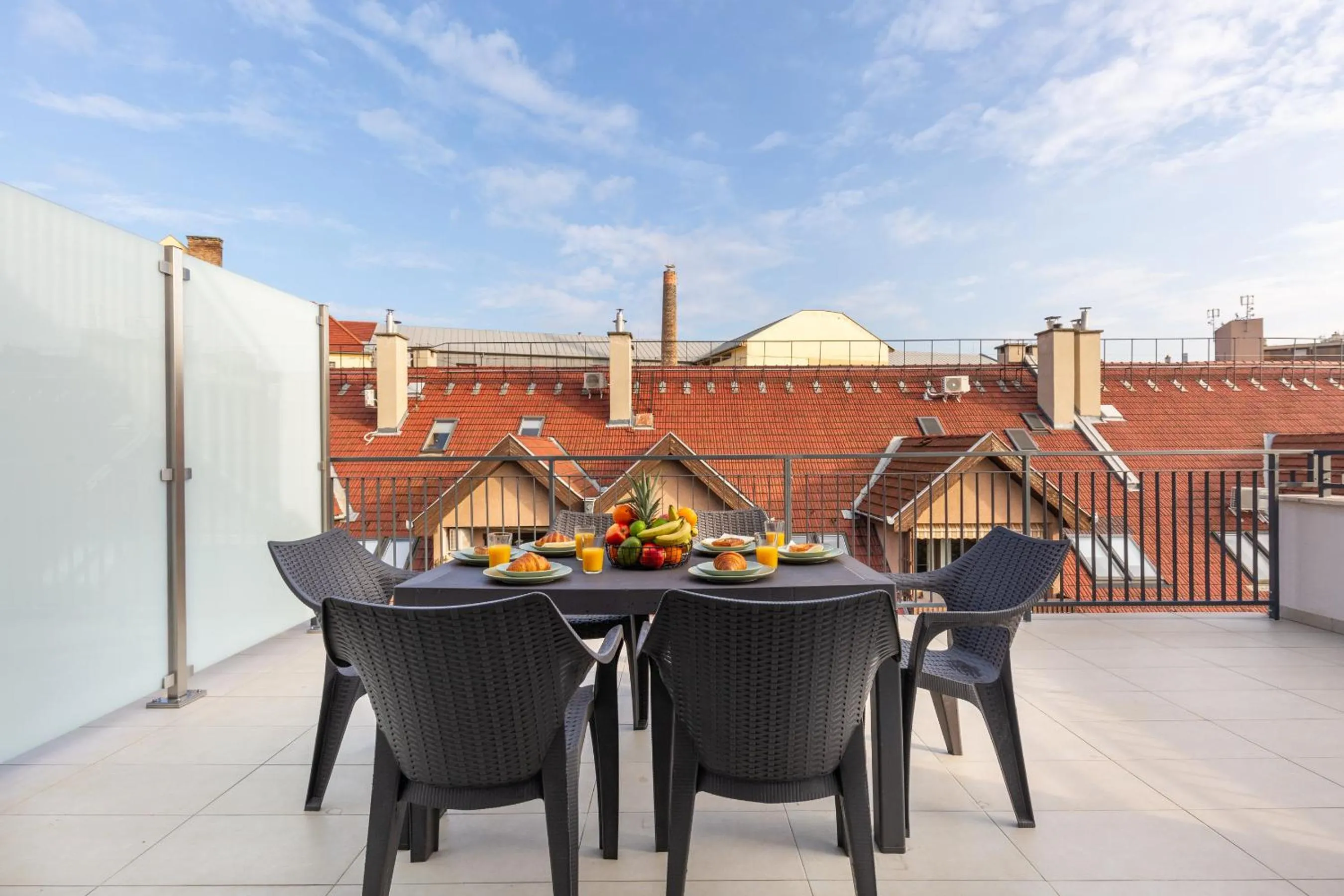 Balcony/Terrace in Hock Residence by Vagabond