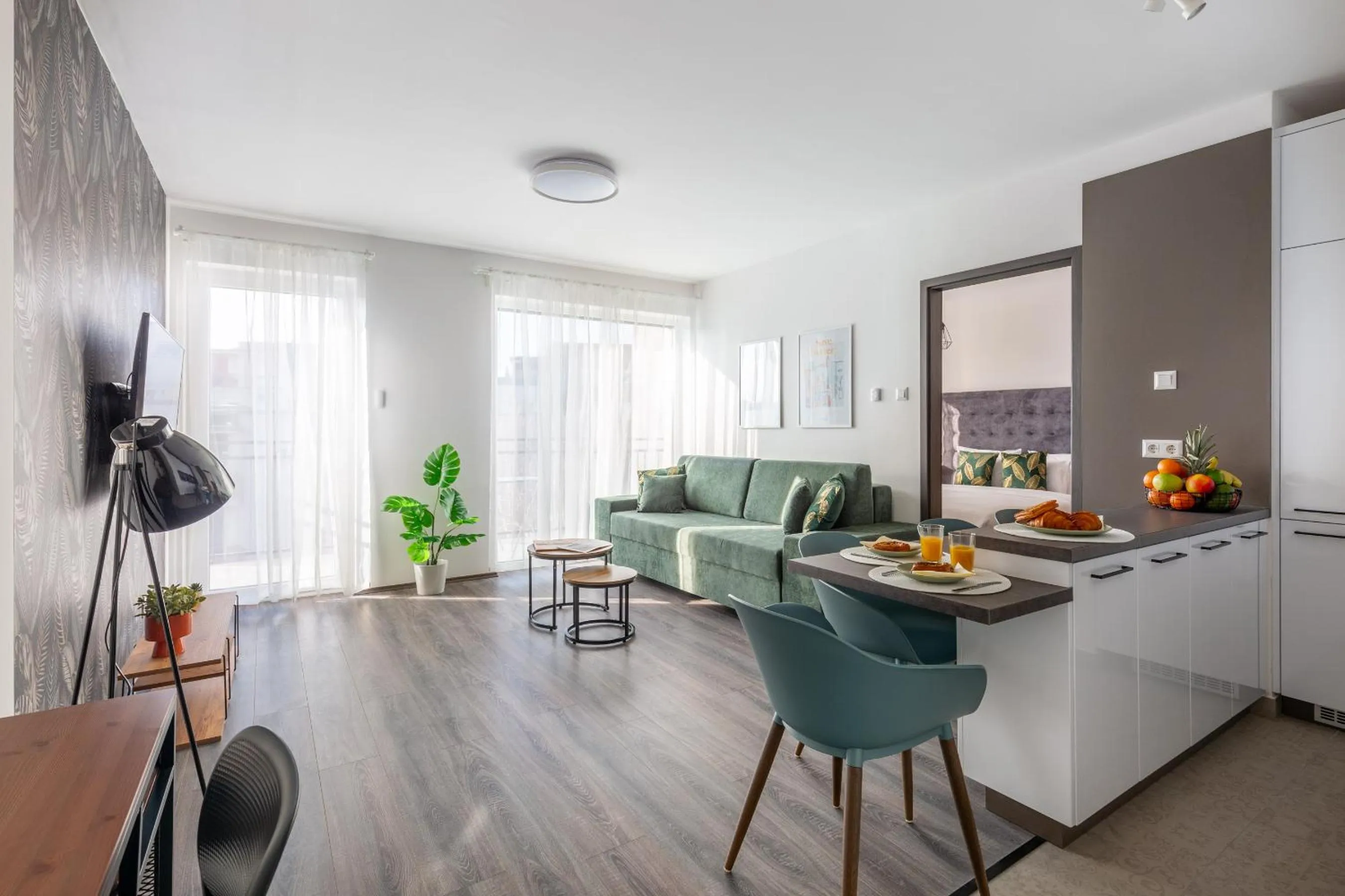 TV and multimedia in Hock Residence by Vagabond