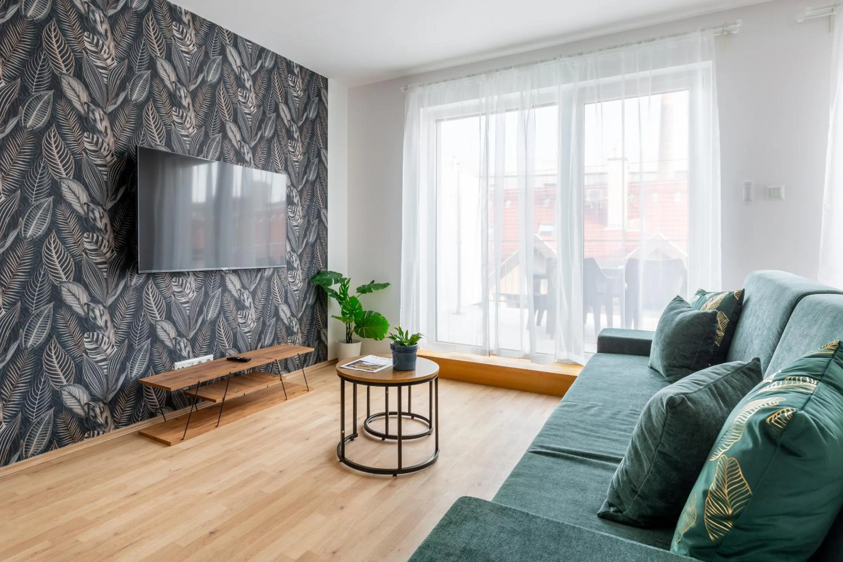 TV and multimedia in Hock Residence by Vagabond