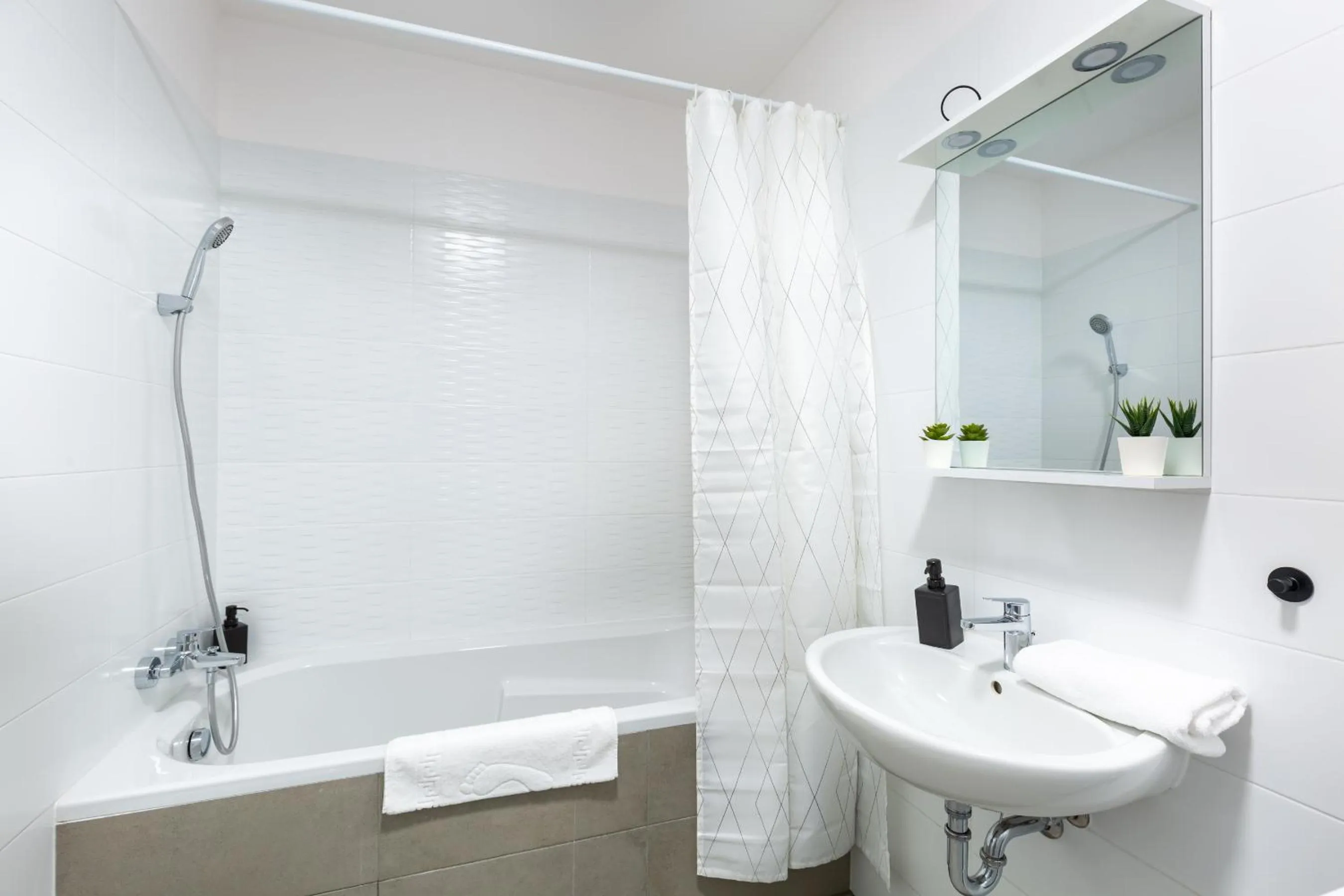 Bathroom in Hock Residence by Vagabond