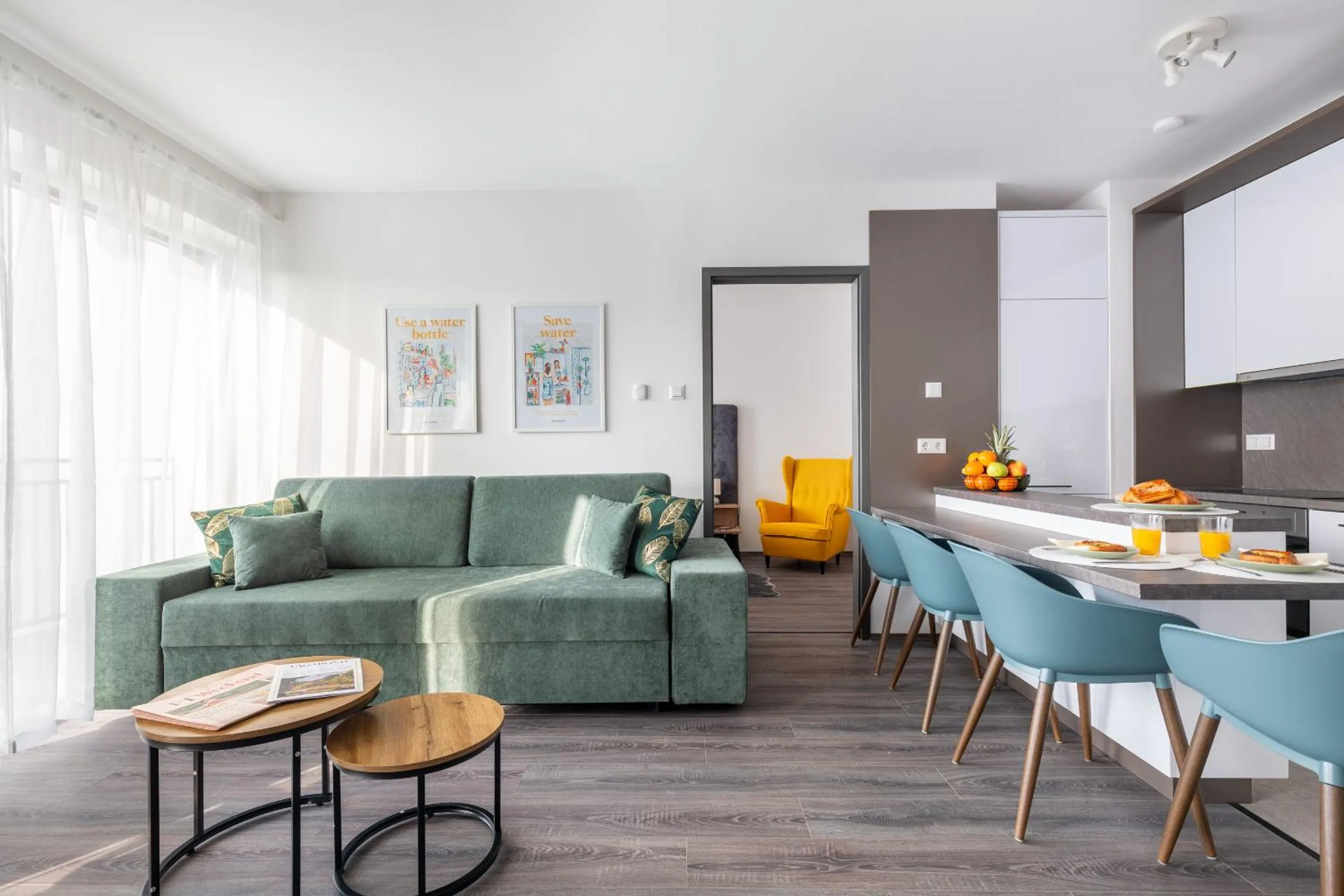 Coffee/tea facilities in Hock Residence by Vagabond