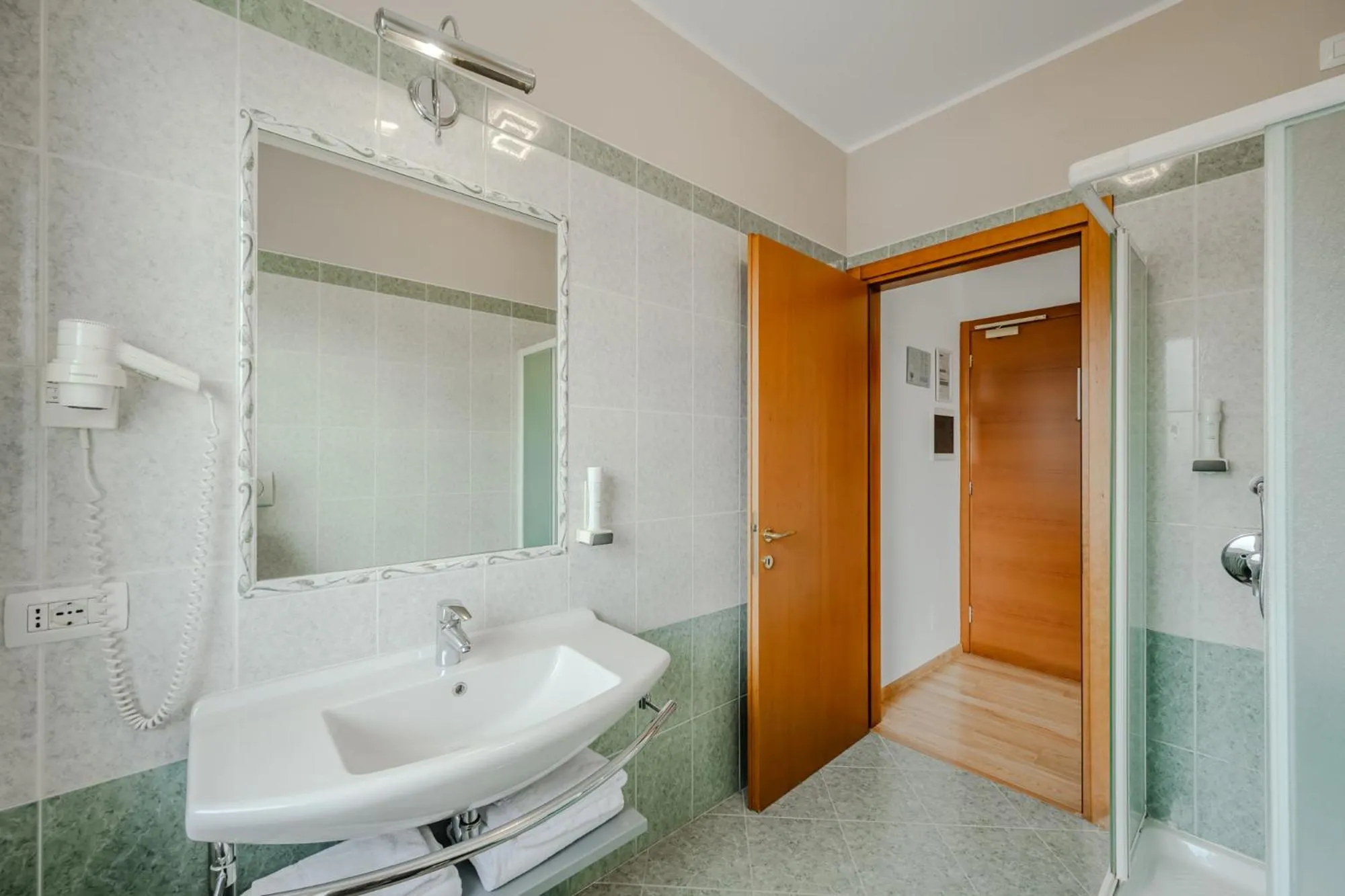 Bathroom in Hotel Nuova Barcaccia