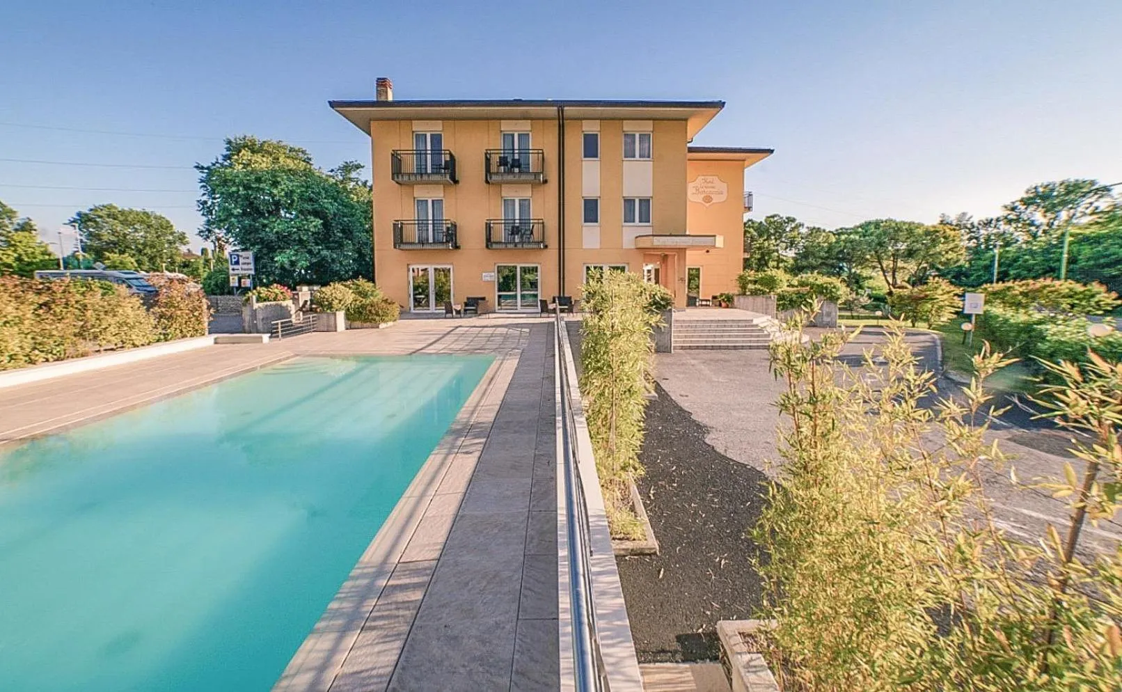 Property building in Hotel Nuova Barcaccia