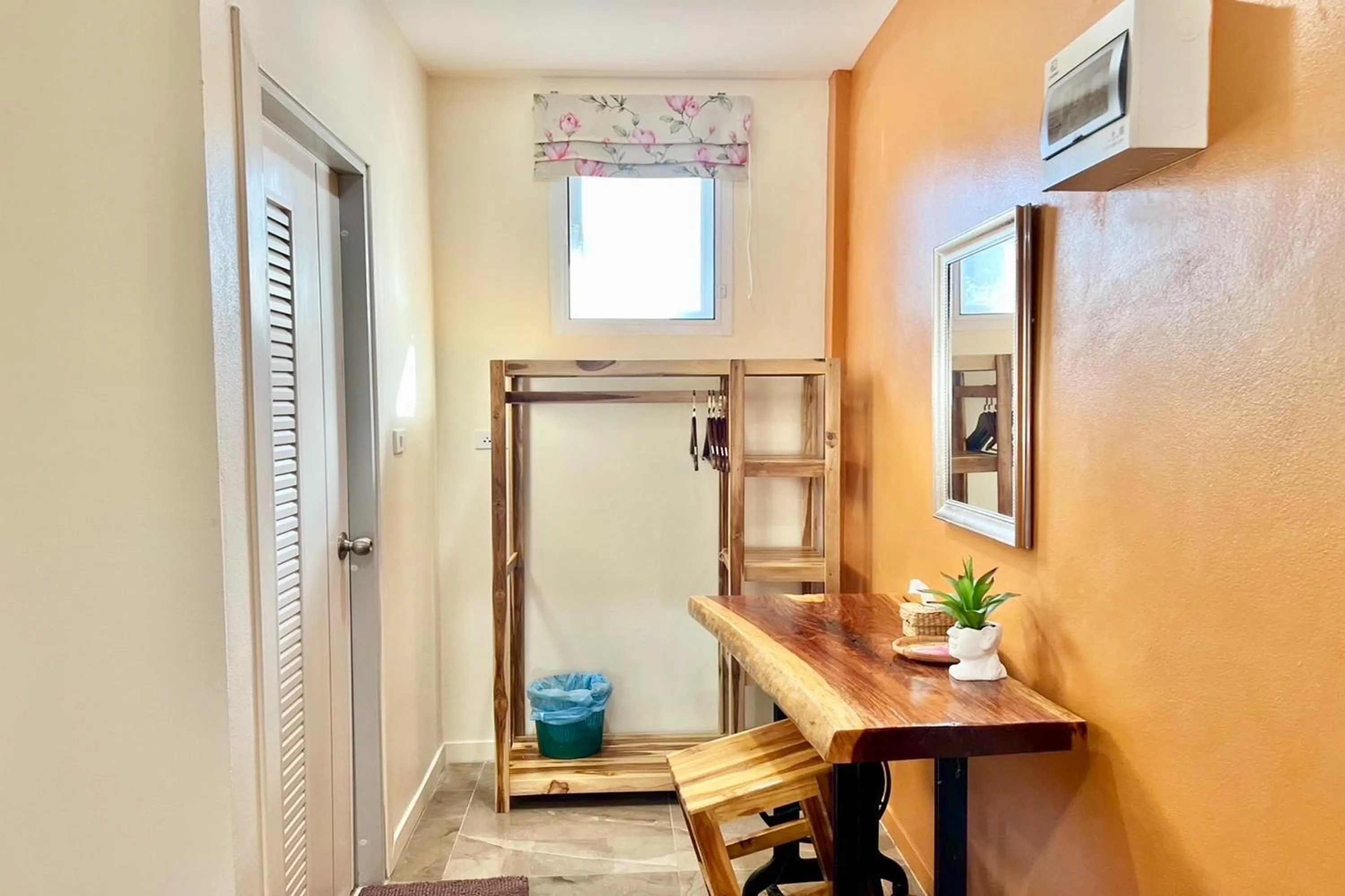 Dining area in Koon Hom Apartment