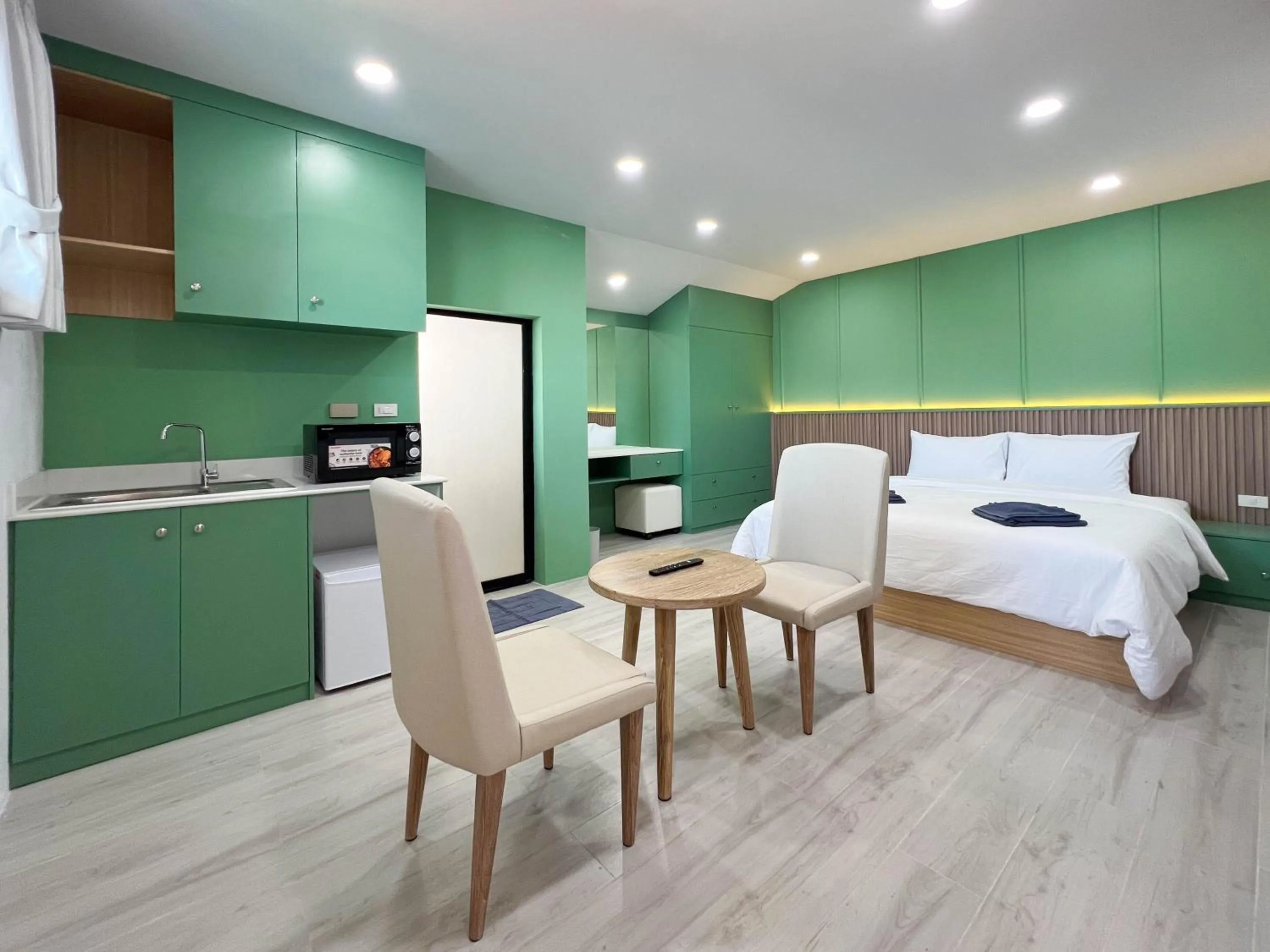 Photo of the whole room, Bed in C You Home at CNX