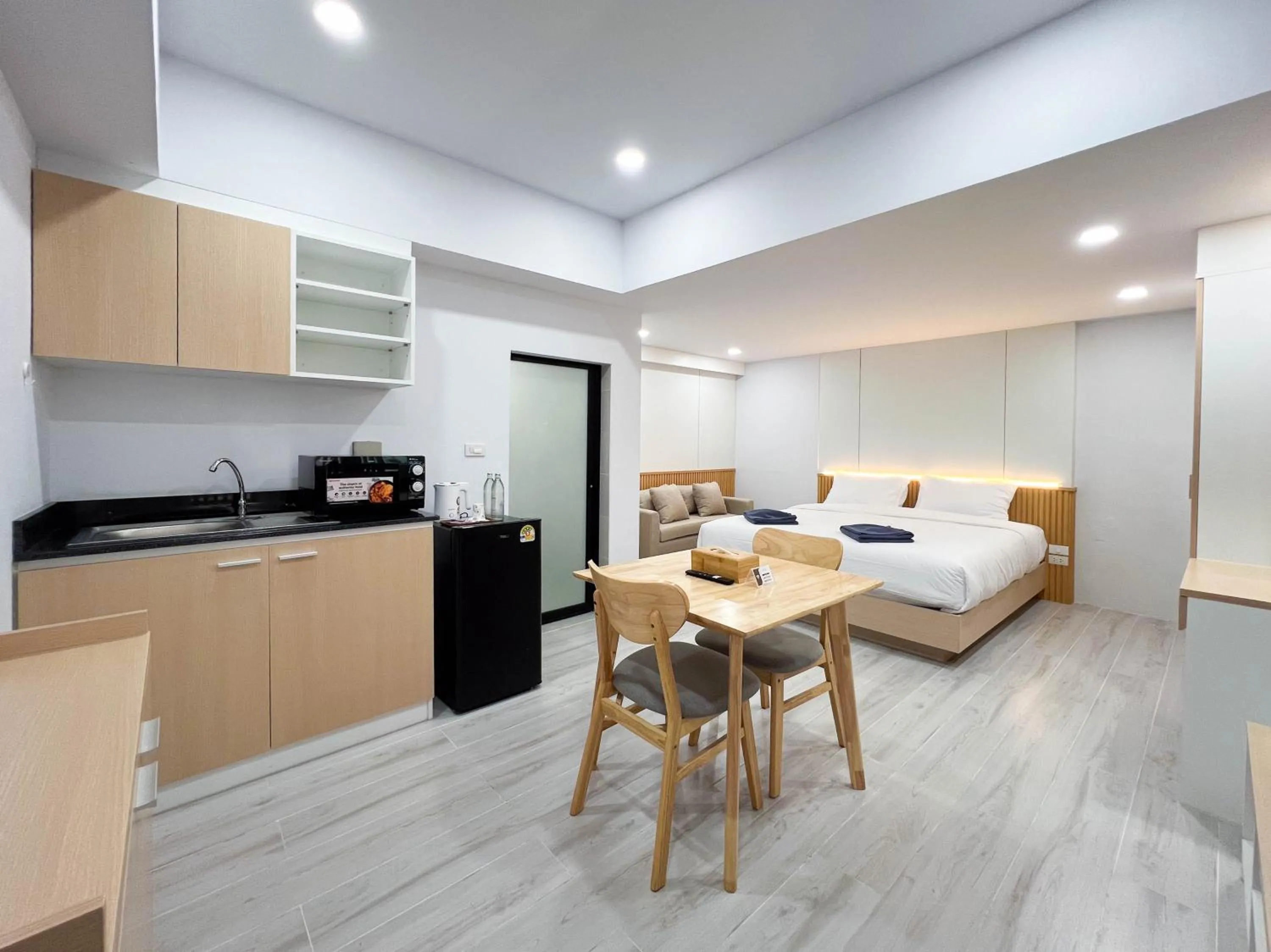 Photo of the whole room, Bed in C You Home at CNX