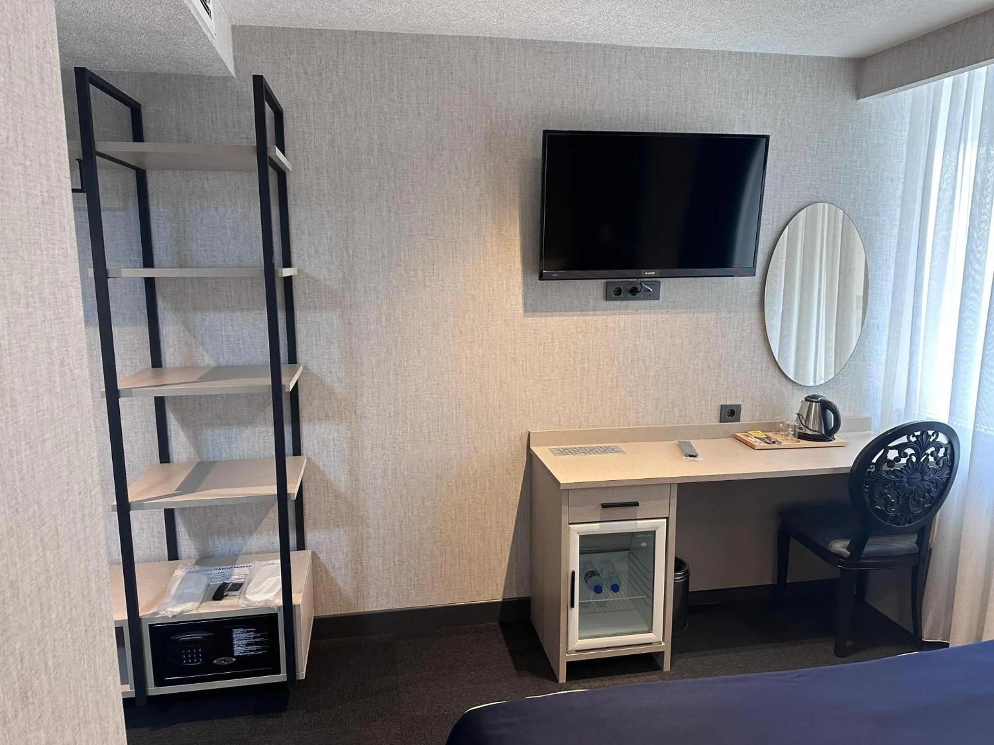 TV and multimedia in Lamore Hotel