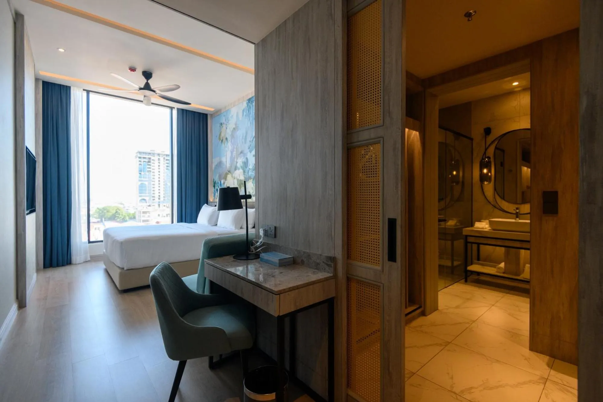 Bed in Fifth Avenue Hotel