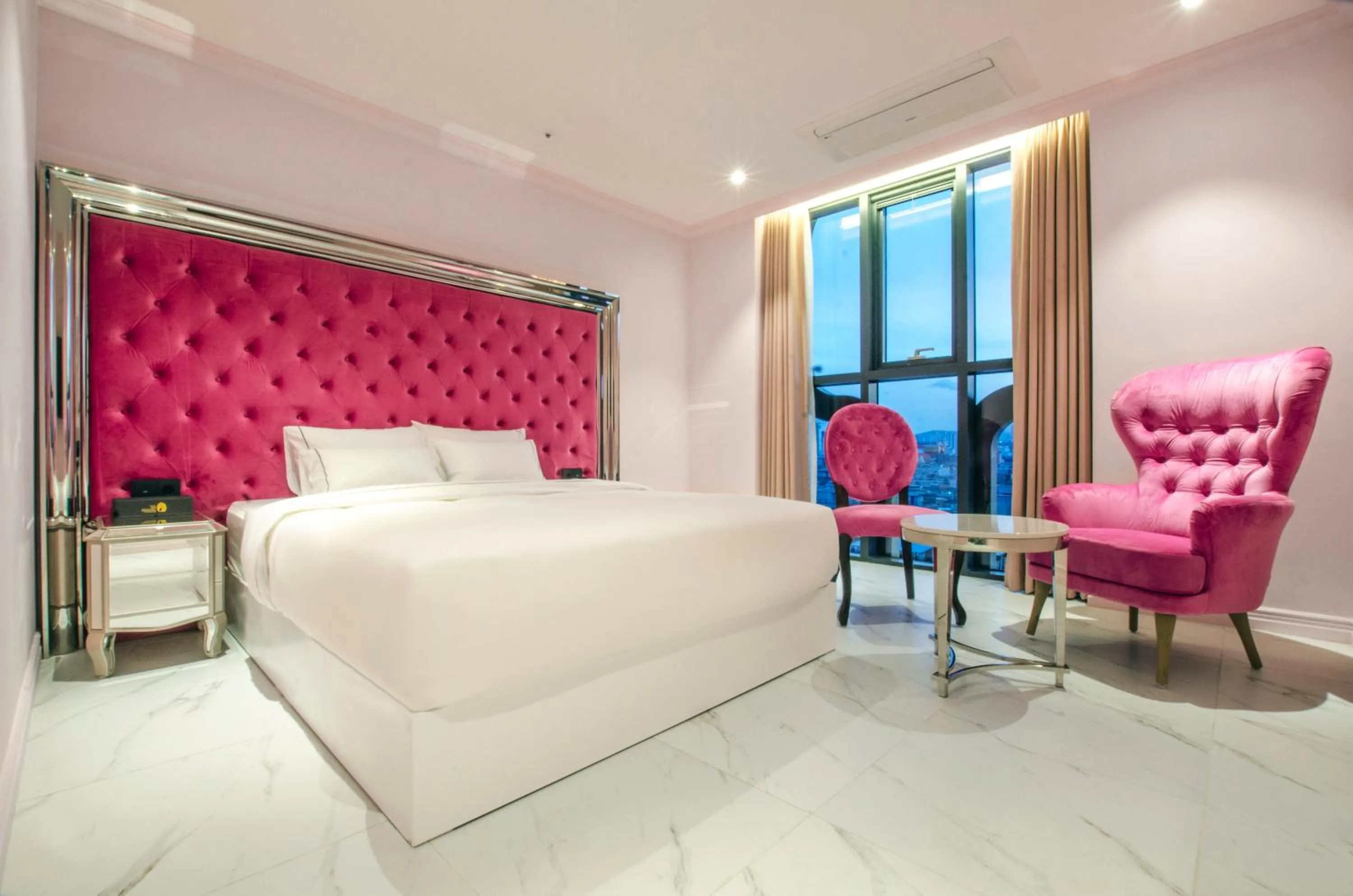 Bed in Hotel The Designers Premier Seongsu and Konkuk Univ