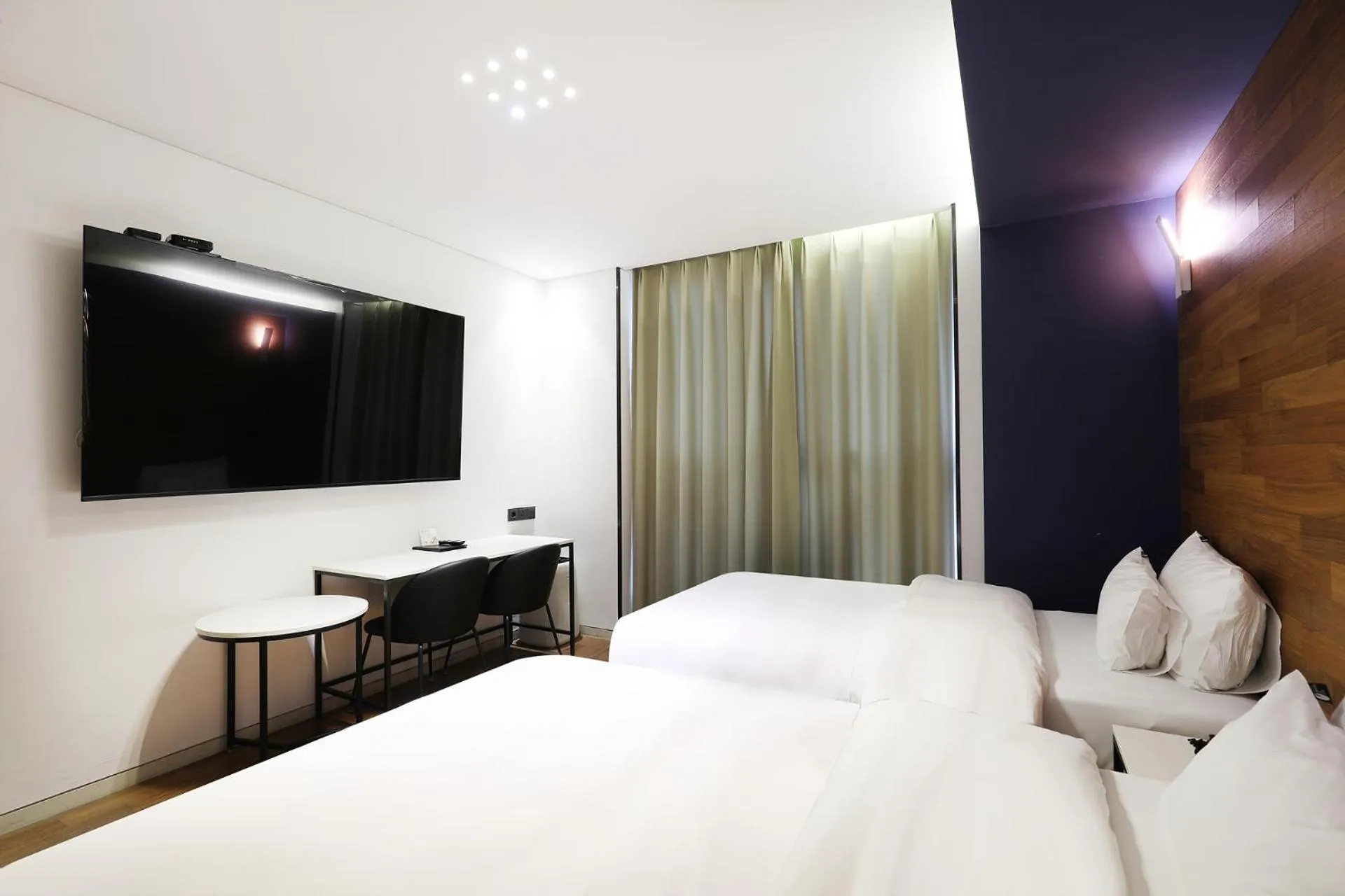 Bed in Hotel The Designers Premier Seongsu and Konkuk Univ